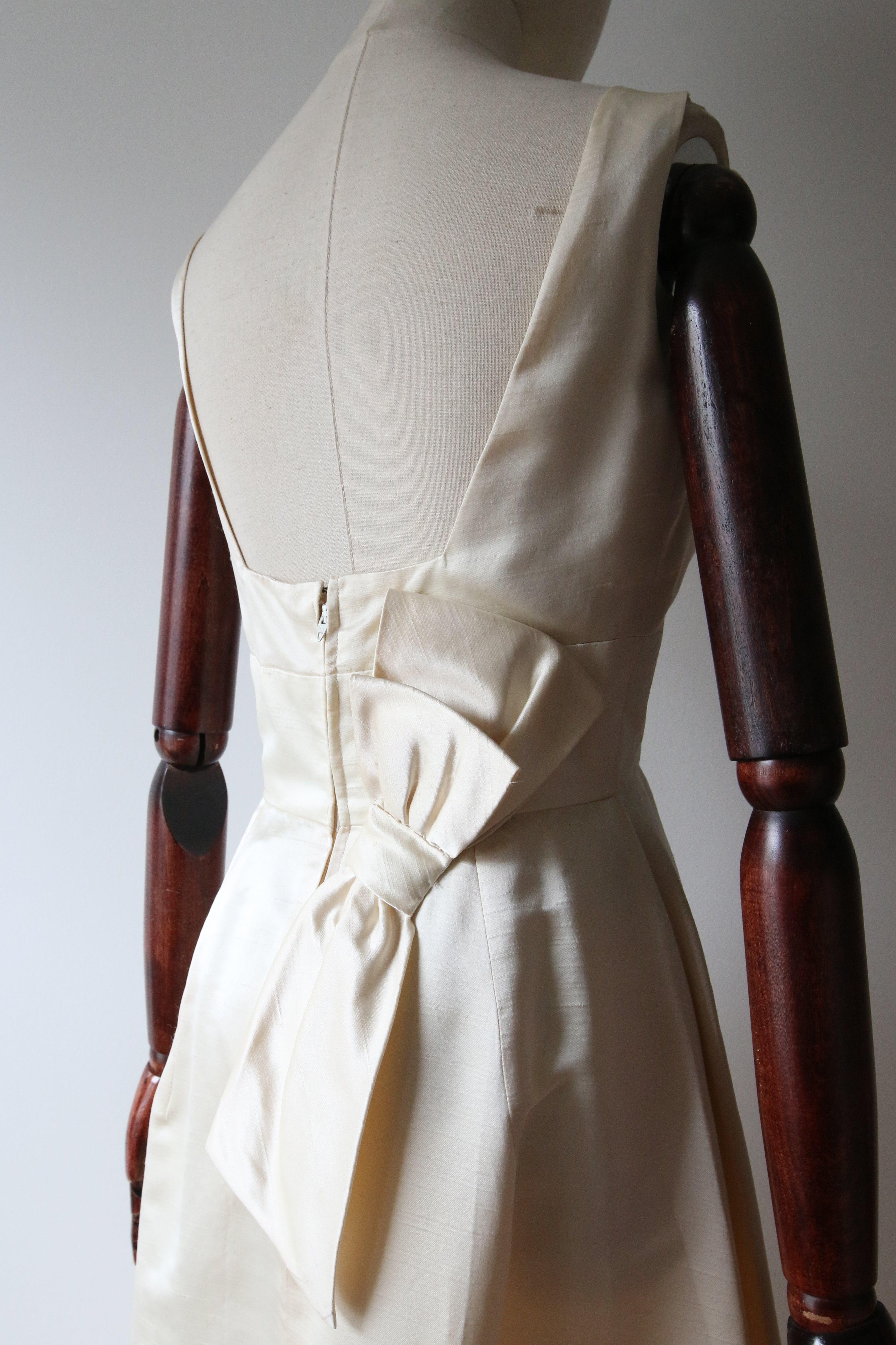 Vestido Vintage 1960's Crema Seda Lazo Espalda vestido de novia vintage UK 6 US 2 en venta 4