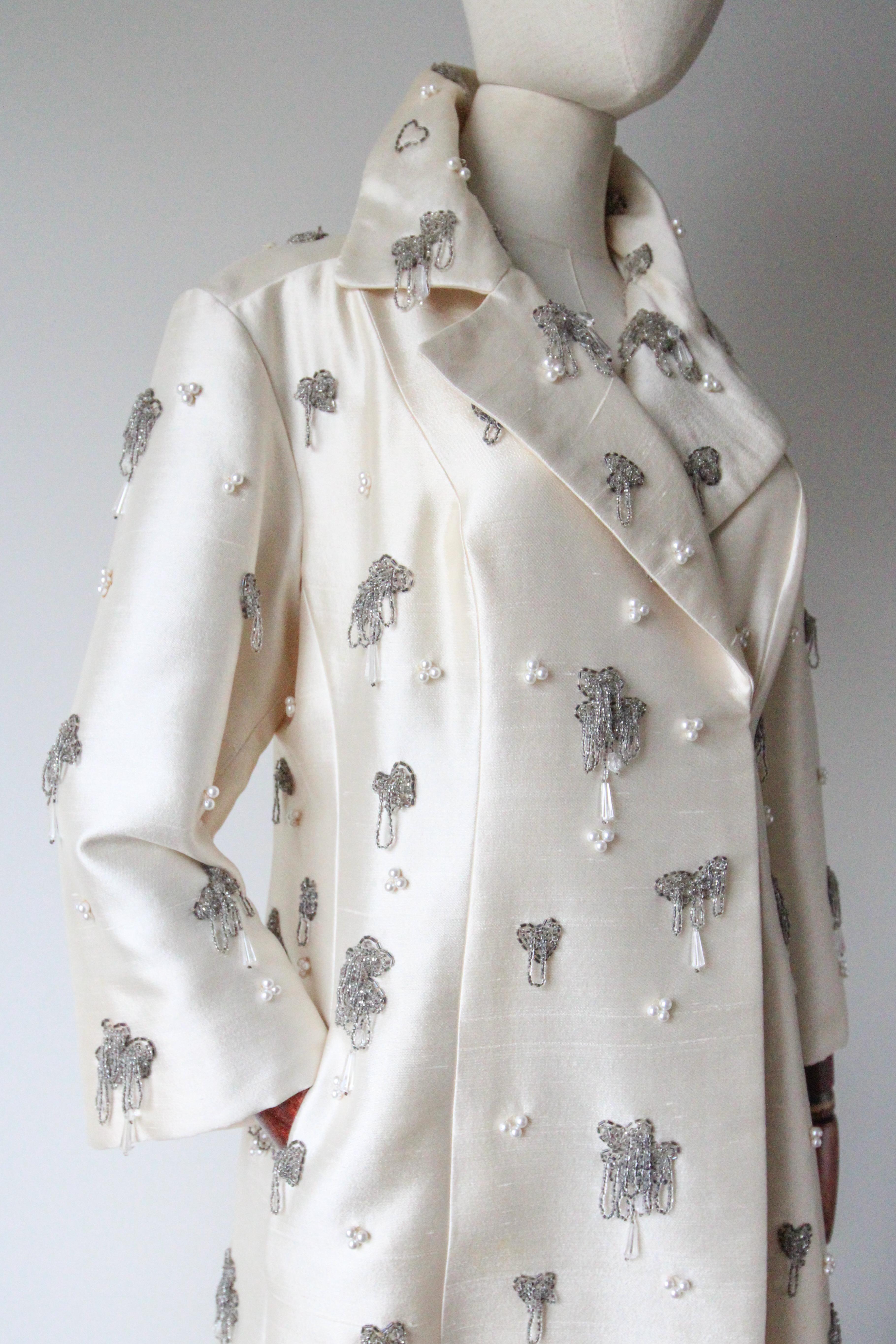 Vintage 1960's Cream Silk Pearl & Bead Embellished Evening Coat UK 12-14 US 8-10 5
