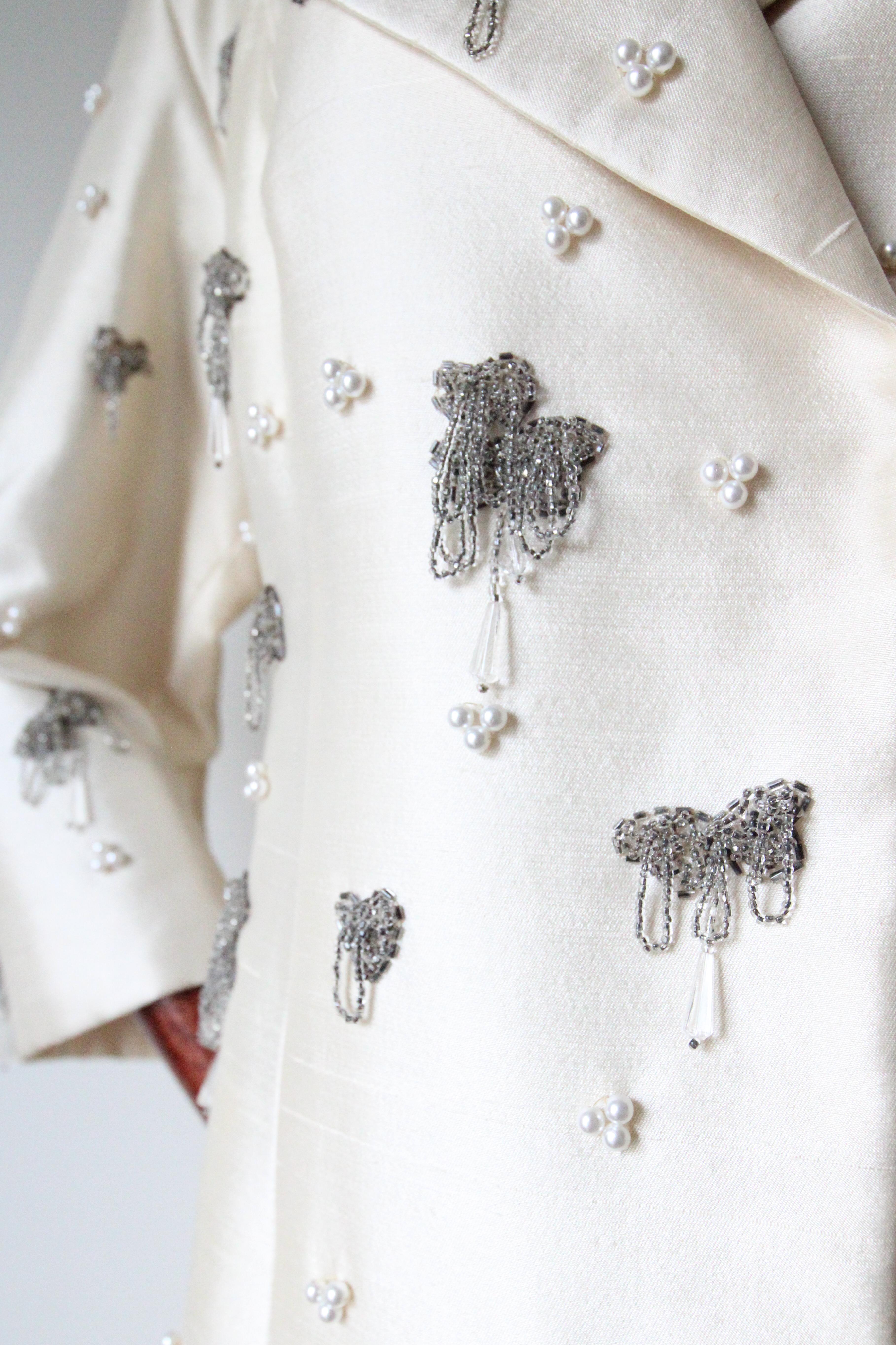 Vintage 1960's Cream Silk Pearl & Bead Embellished Evening Coat UK 12-14 US 8-10 7