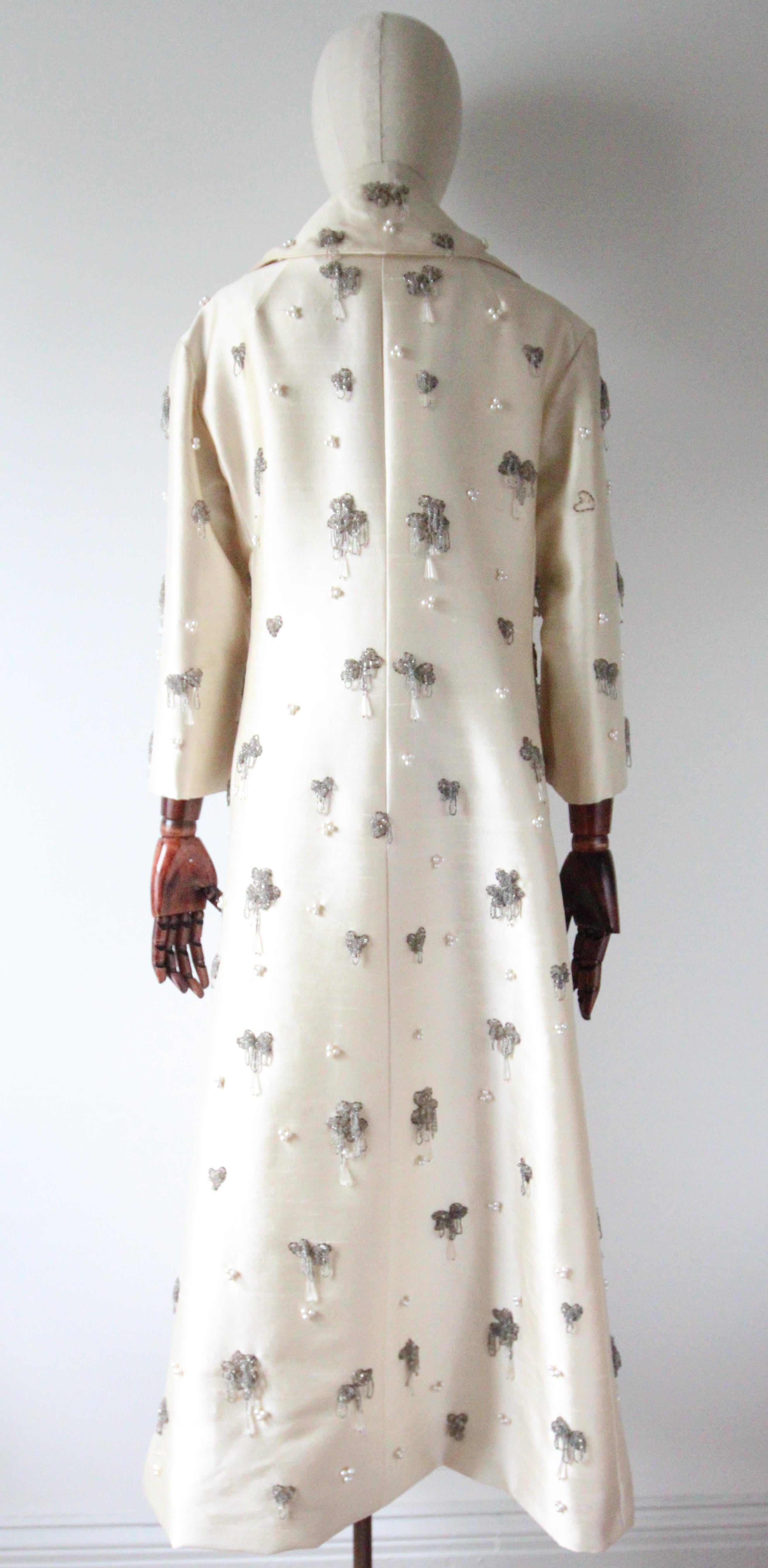 Vintage 1960's Cream Silk Pearl & Bead Embellished Evening Coat UK 12-14 US 8-10 8