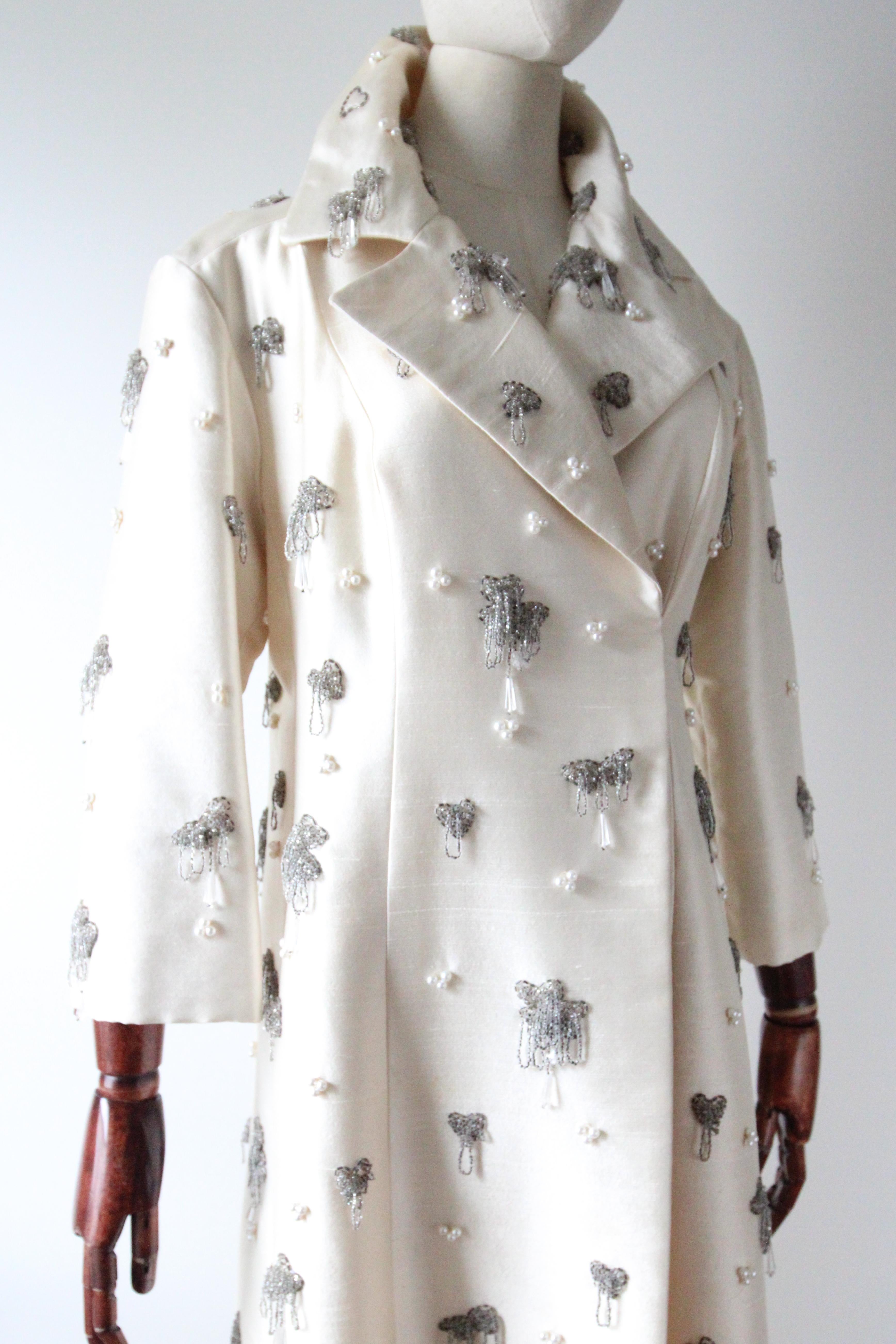 Vintage 1960's Cream Silk Pearl & Bead Embellished Evening Coat UK 12-14 US 8-10 1