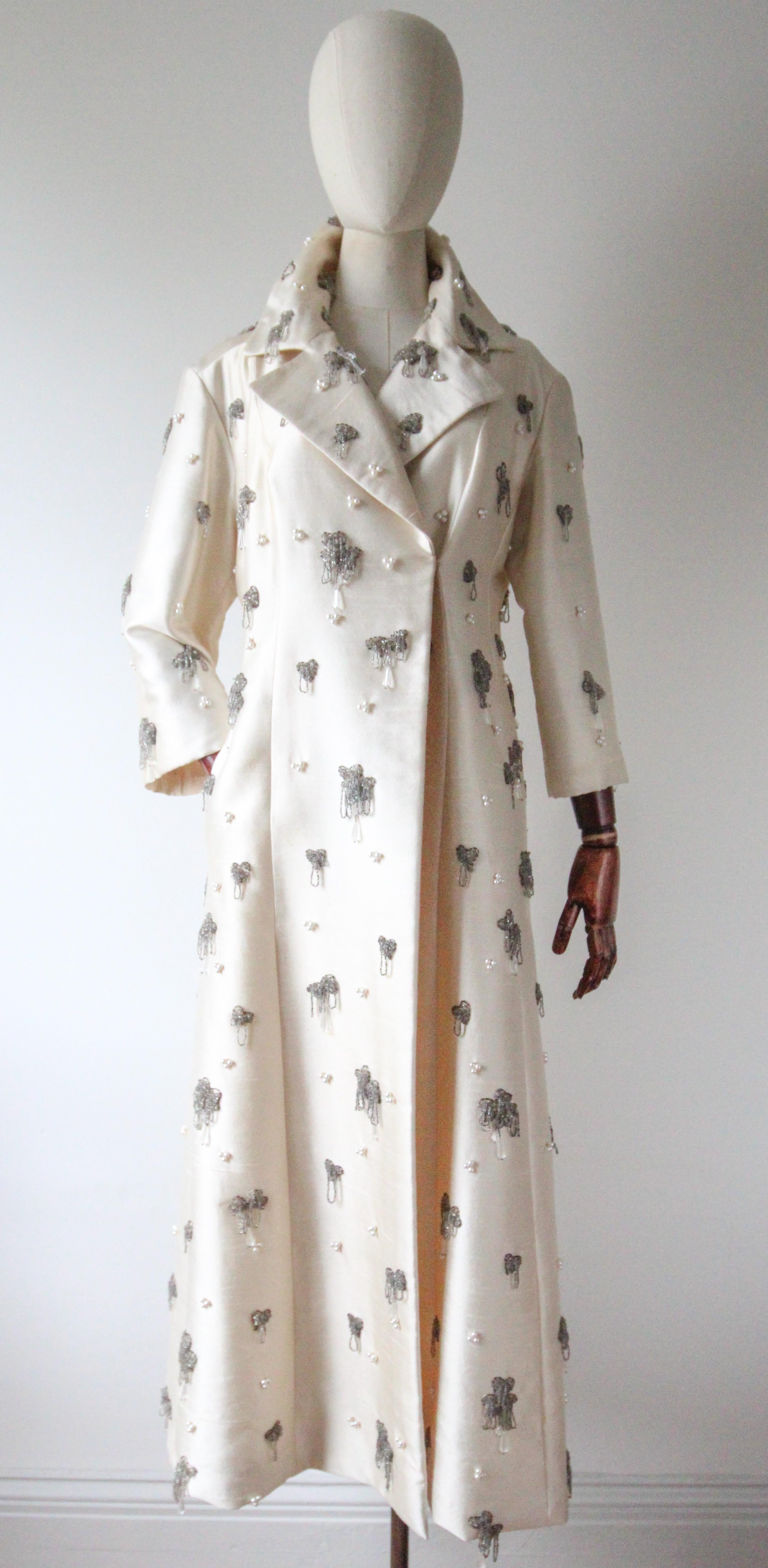 Vintage 1960's Cream Silk Pearl & Bead Embellished Evening Coat UK 12-14 US 8-10 4
