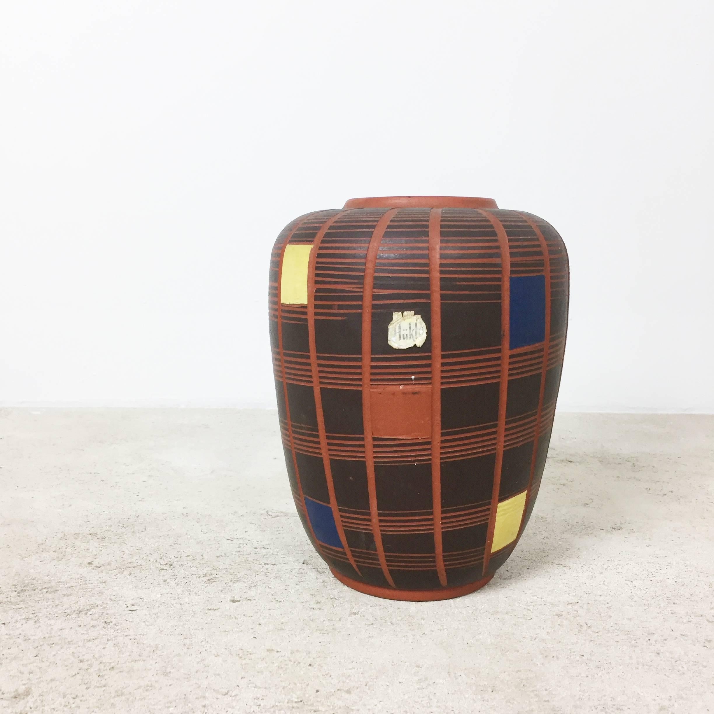 Article:

Pottery ceramic vase


Producer:

Hükli Ceramic, Germany


Decade:

1960s

Original vintage 1960s pottery ceramic vase made in Germany. High quality German production with a nice abstract painting and coloration. The vase was