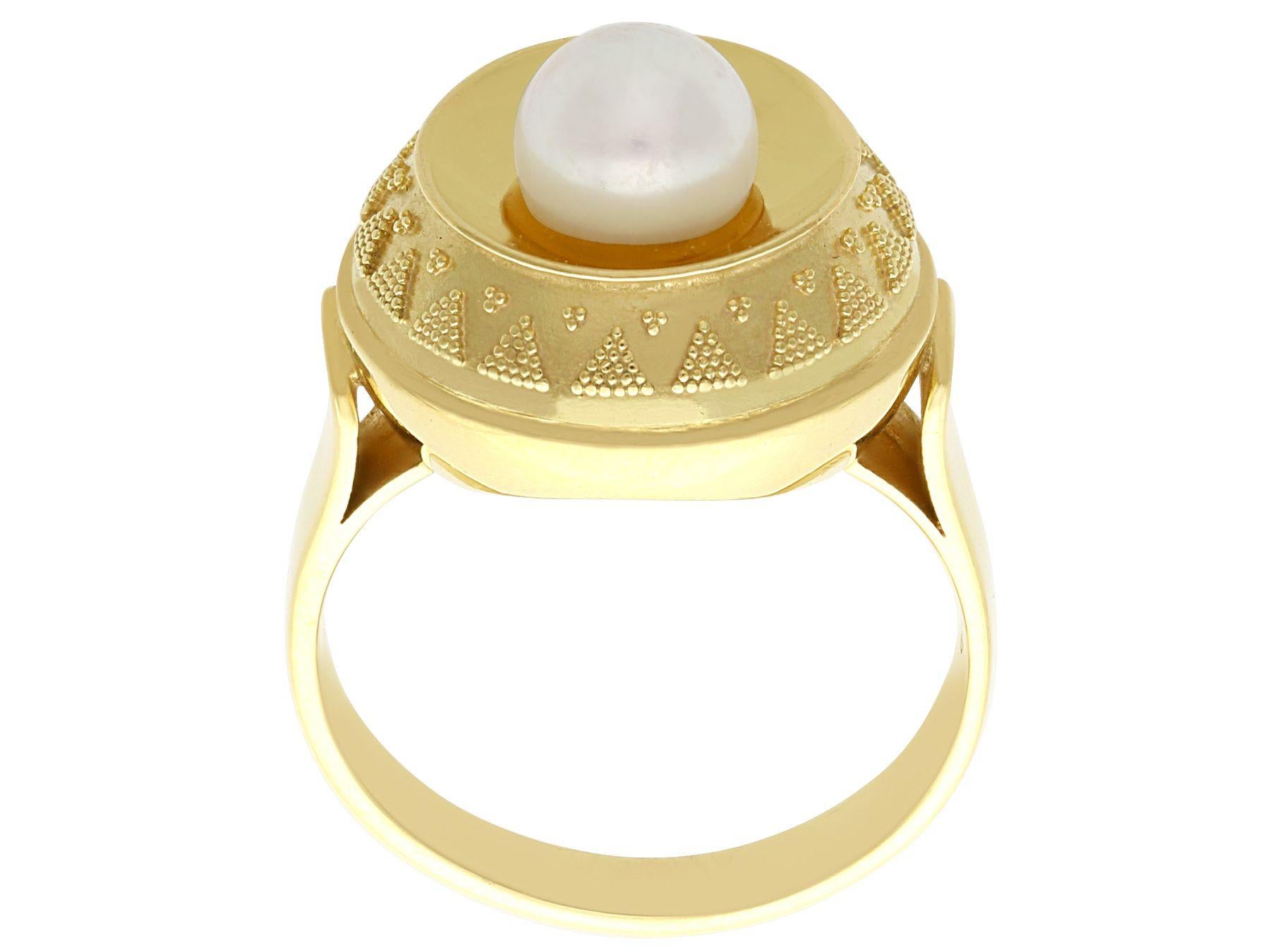 1960s Cultured Pearl 14k Yellow Gold Cocktail Ring In Excellent Condition For Sale In Jesmond, Newcastle Upon Tyne