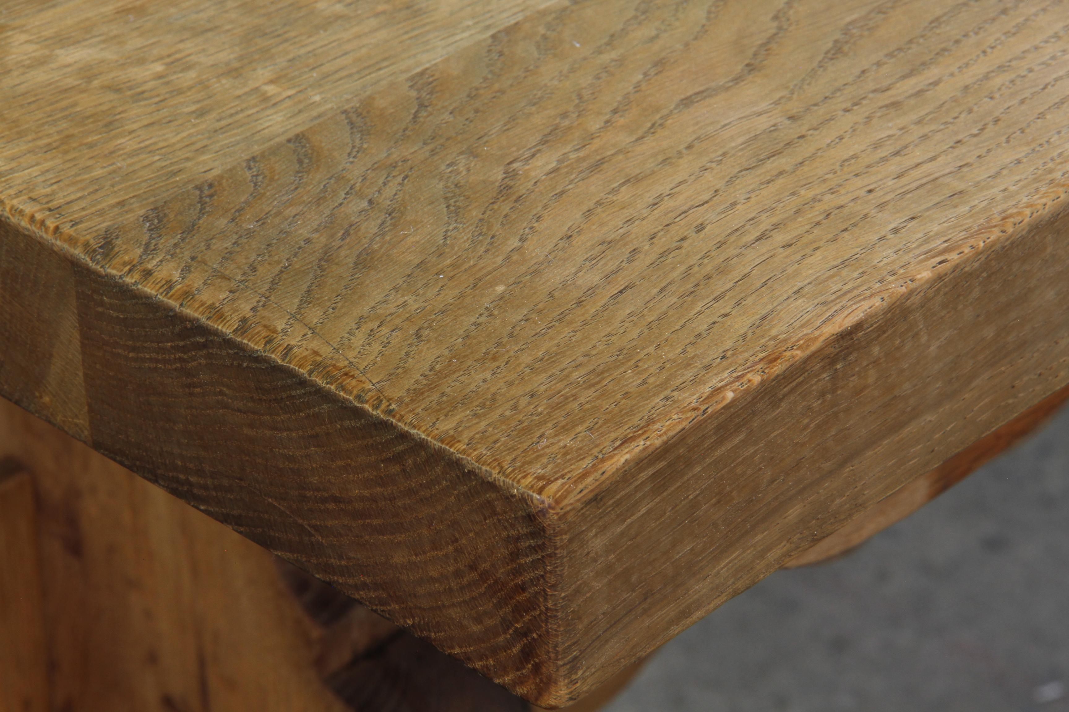 Vintage 1960s Danish Farmhouse Dining / Kitchen Table in Solid Oak, Old Pub en vente 3