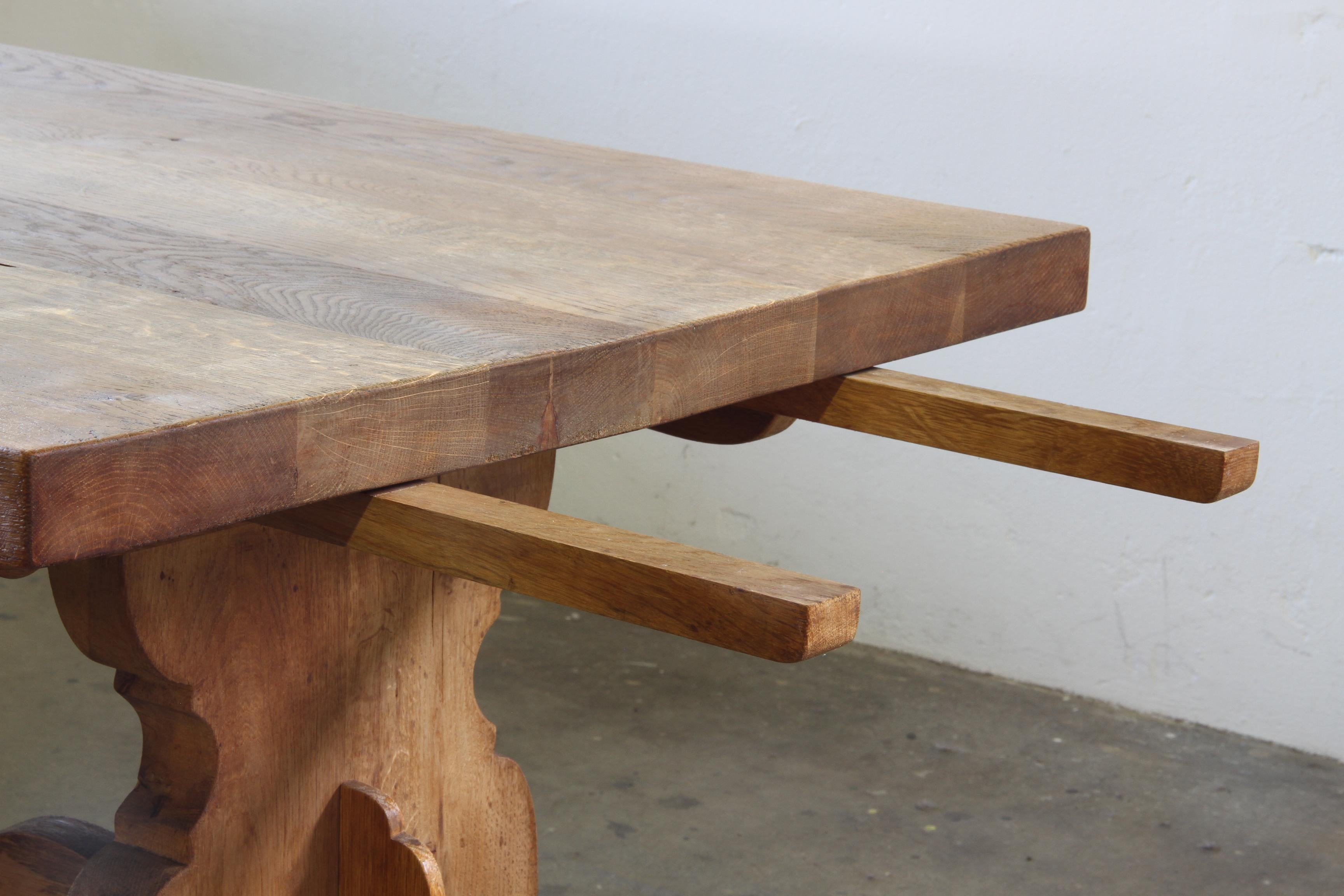 Vintage 1960s Danish Farmhouse Dining / Kitchen Table in Solid Oak, Old Pub en vente 11