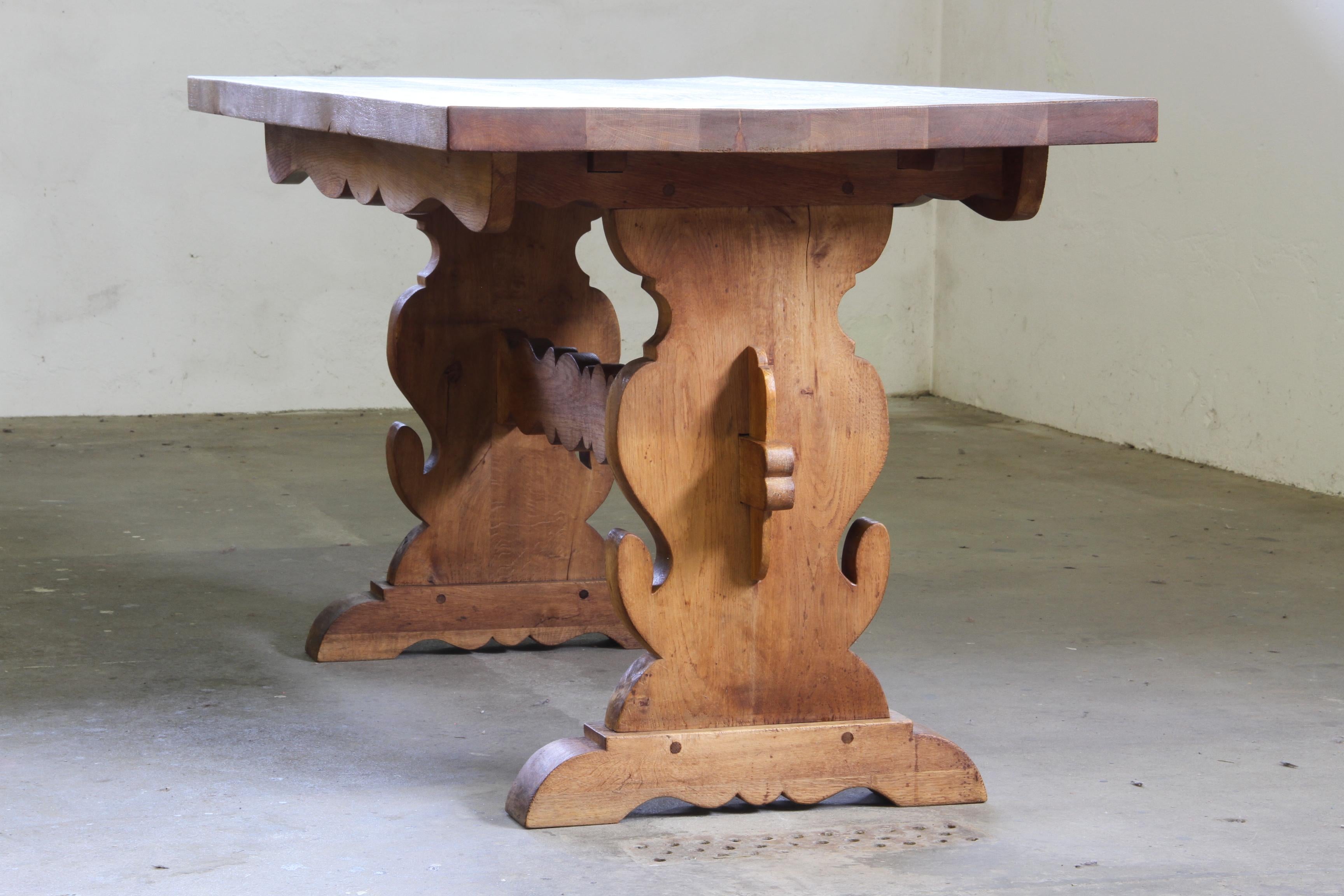 Milieu du XXe siècle Vintage 1960s Danish Farmhouse Dining / Kitchen Table in Solid Oak, Old Pub en vente