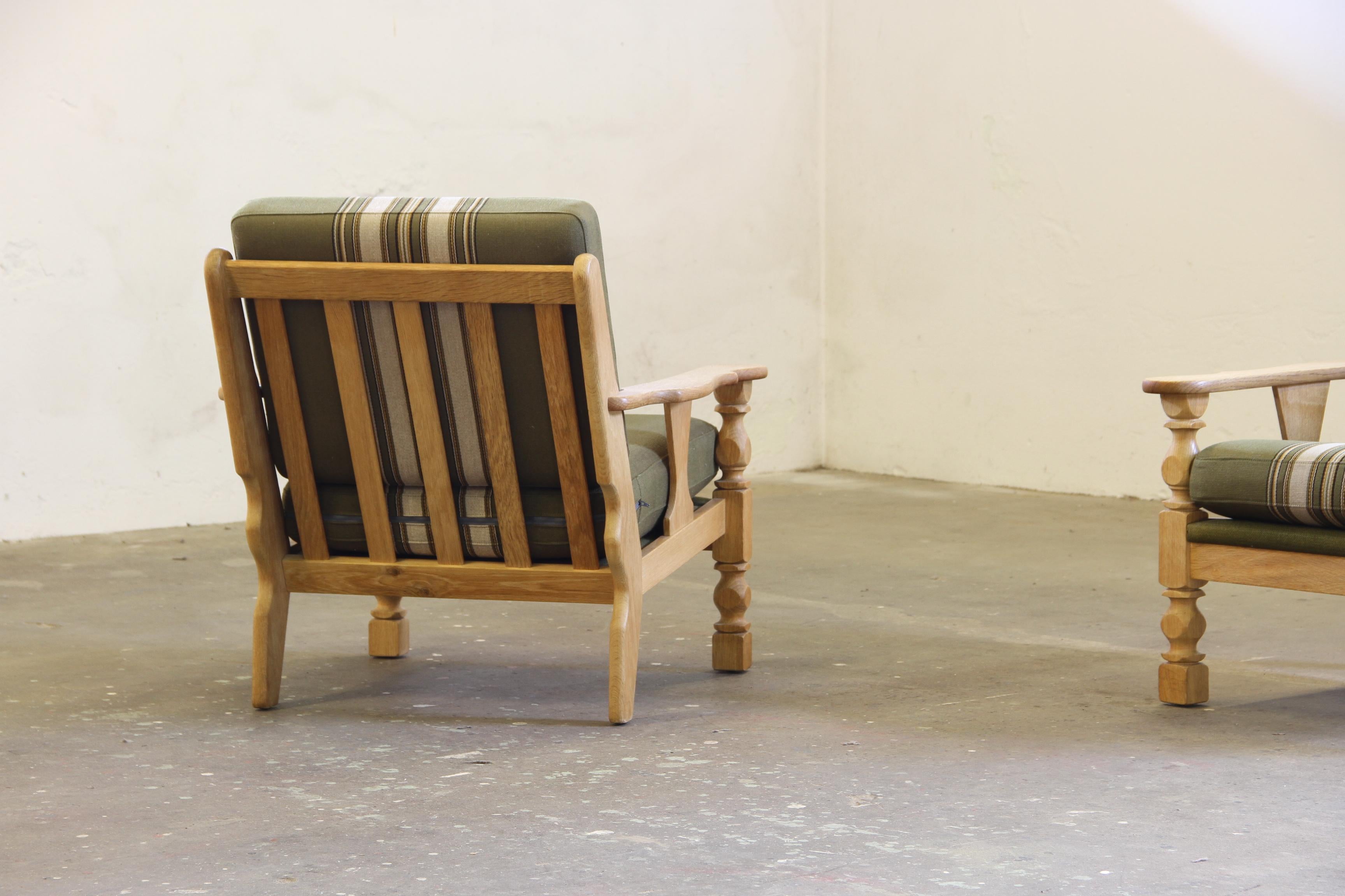 Danese Sedie da salotto danesi con schienale basso degli anni '60 in Oak Light, stile Henning Kjærnulf in vendita