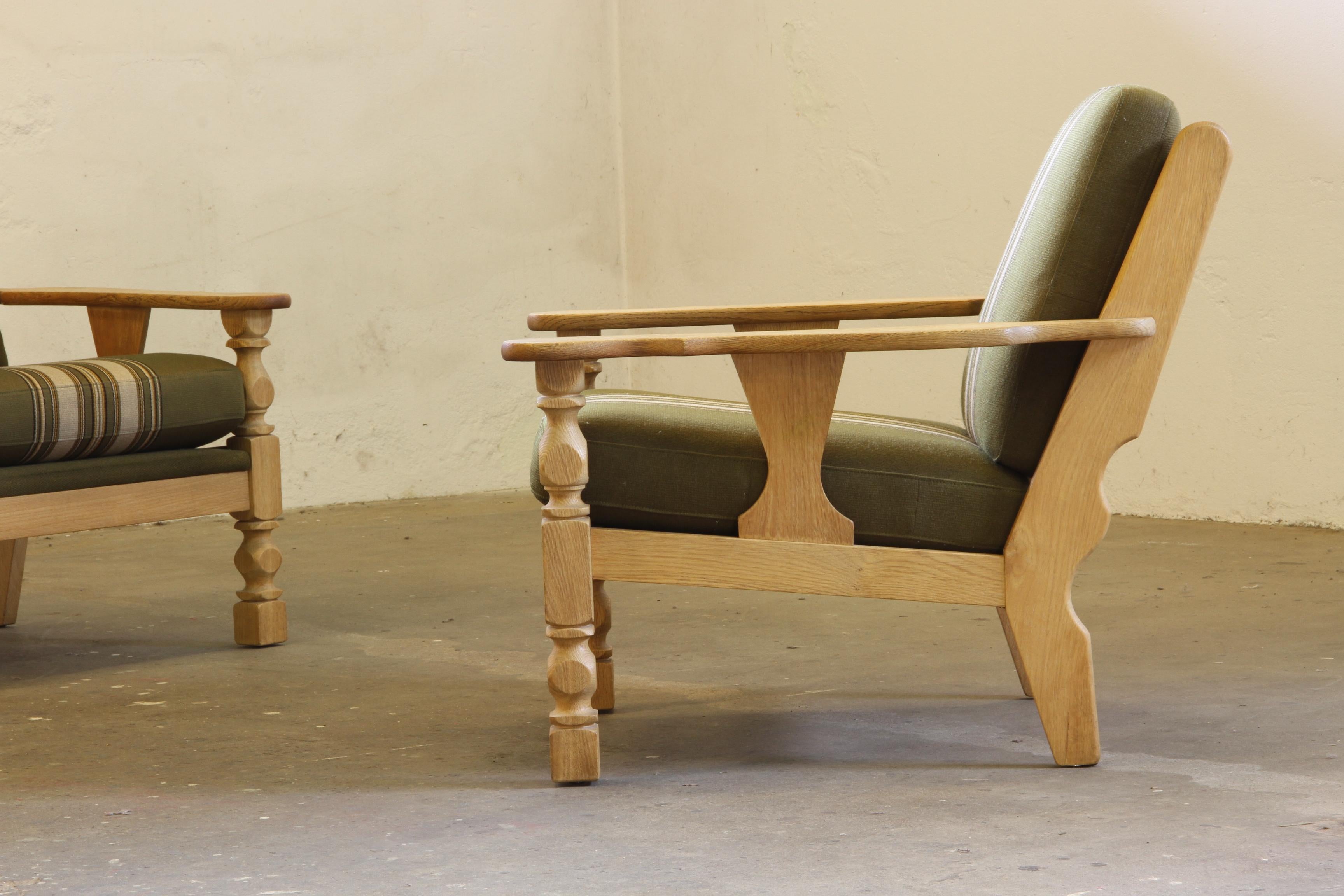 Metà XX secolo Sedie da salotto danesi con schienale basso degli anni '60 in Oak Light, stile Henning Kjærnulf in vendita