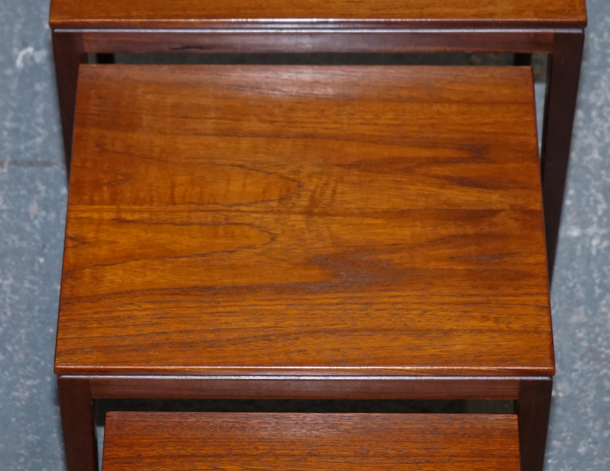 ViNTAGE 1960'S DANISH MID CENTRY TEAK NEST OF THREE TABLES For Sale 1