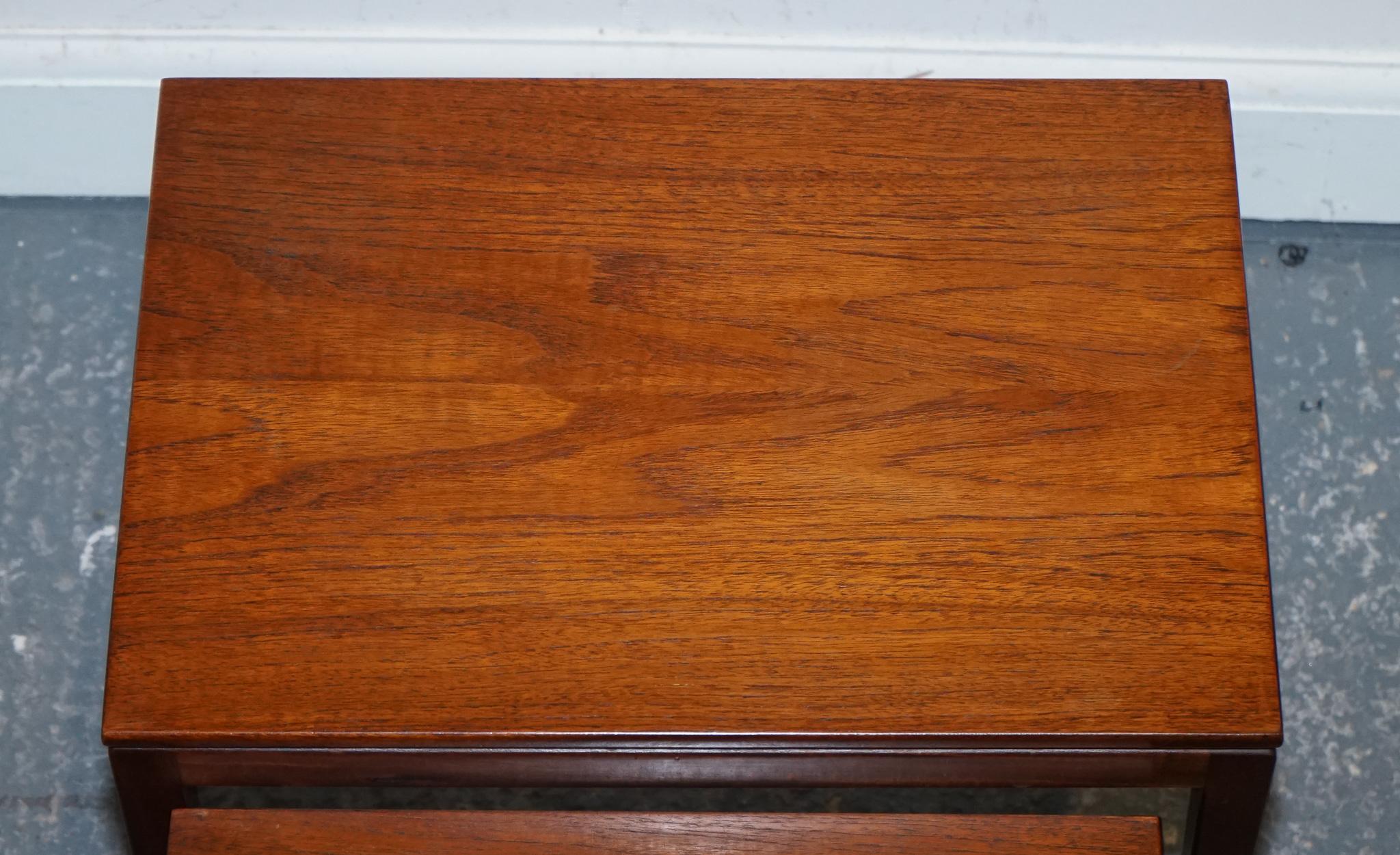 ViNTAGE 1960'S DANISH MID CENTRY TEAK NEST OF THREE TABLES For Sale 2