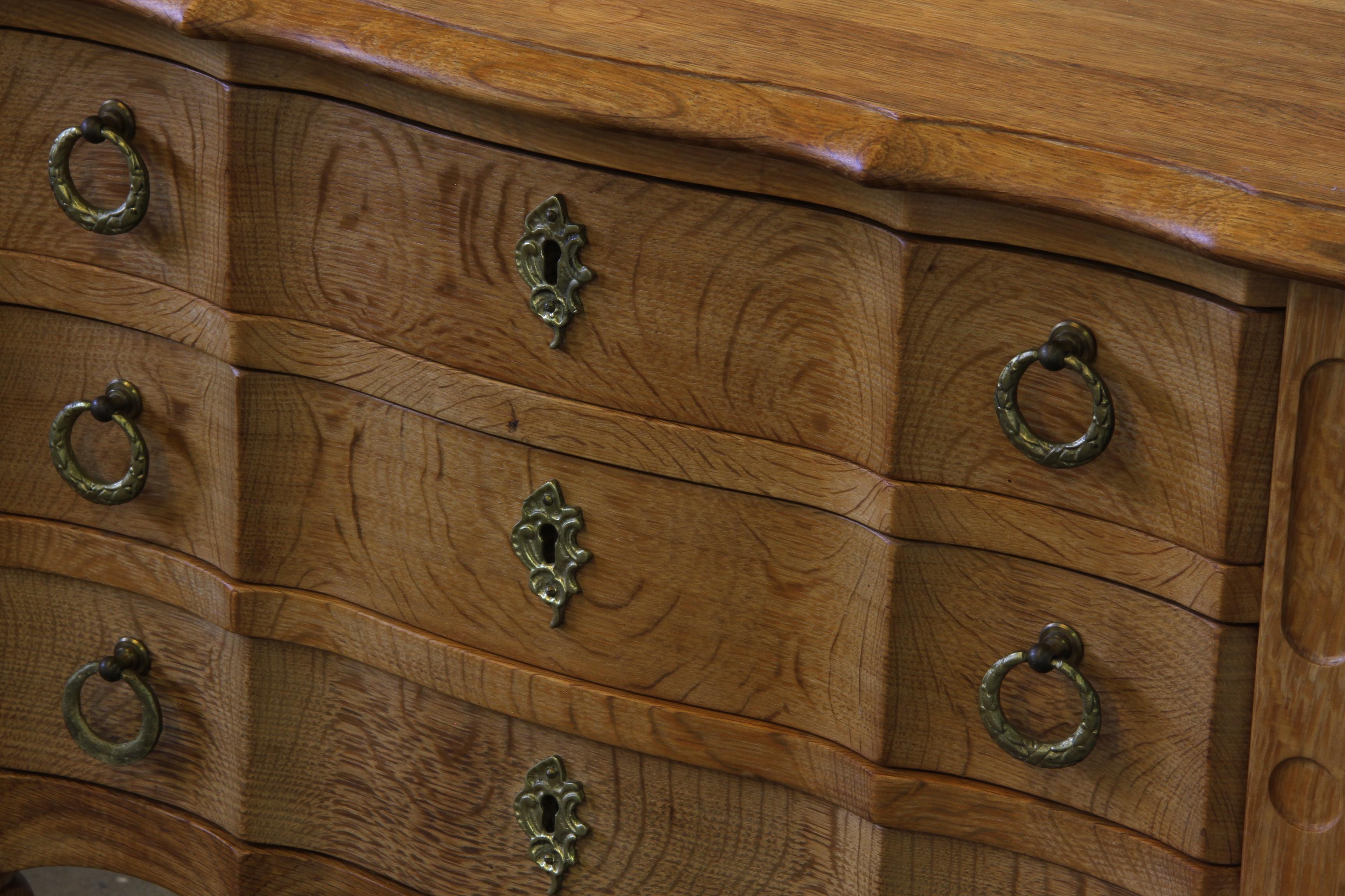 Laiton Vintage 1960s Danish Modern Oak Nightstands, Bedside Tables, Kjærnulf Style en vente
