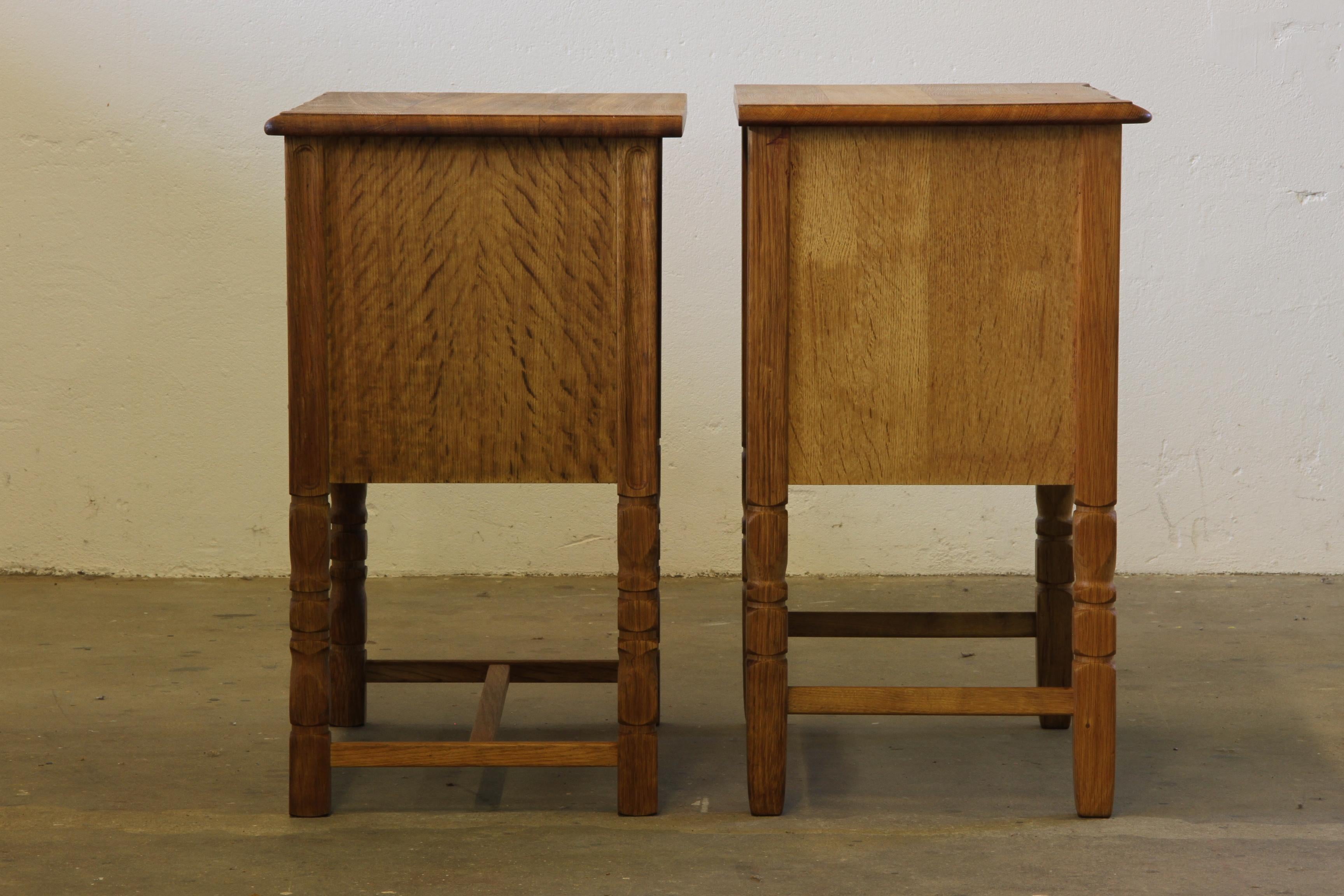 Vintage 1960s Danish Modern Oak Nightstands, Bedside Tables, Kjærnulf Style en vente 1