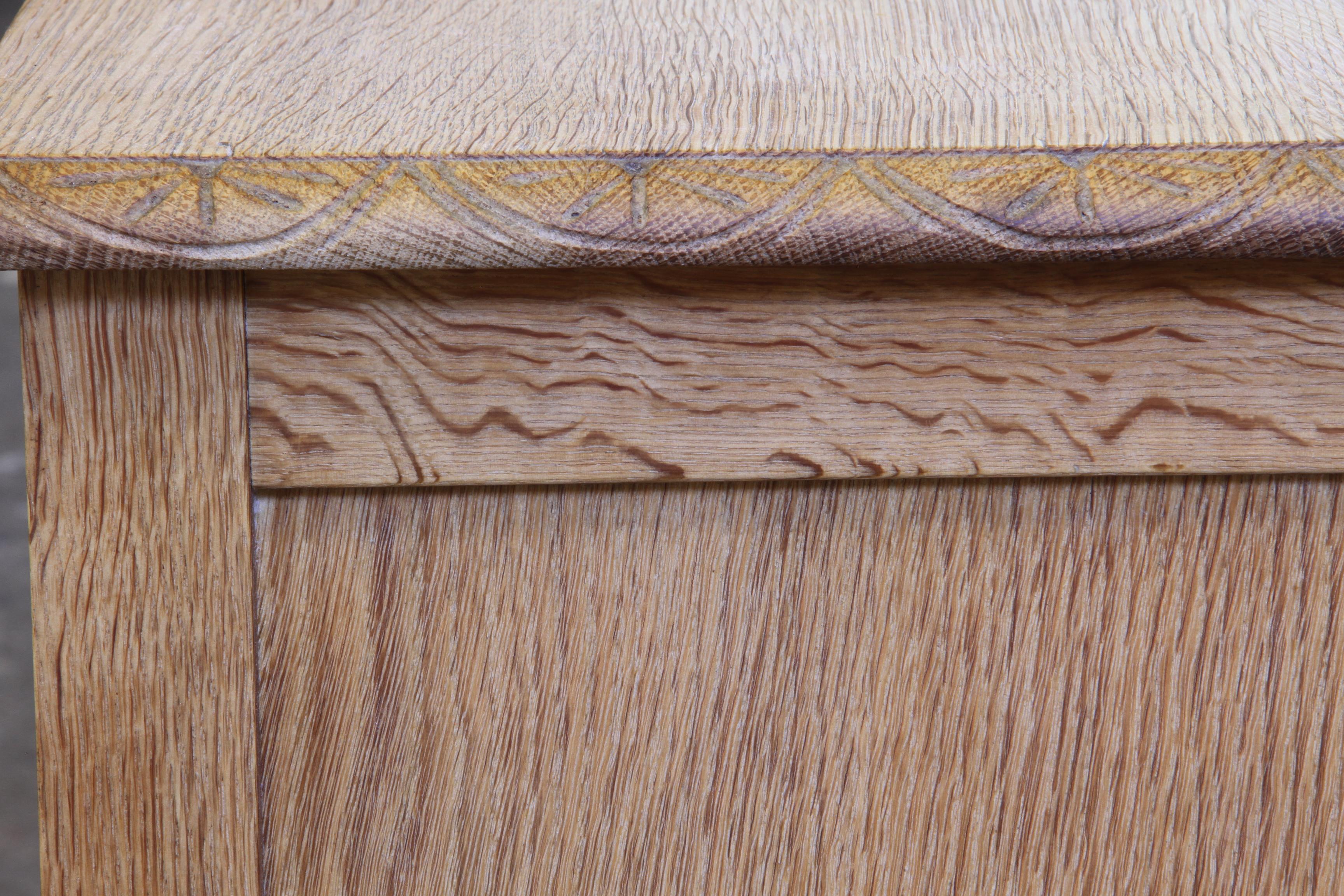 Vintage 1960s Danish Modern Oak Nightstands dans le style de Henning Kjærnulf en vente 12