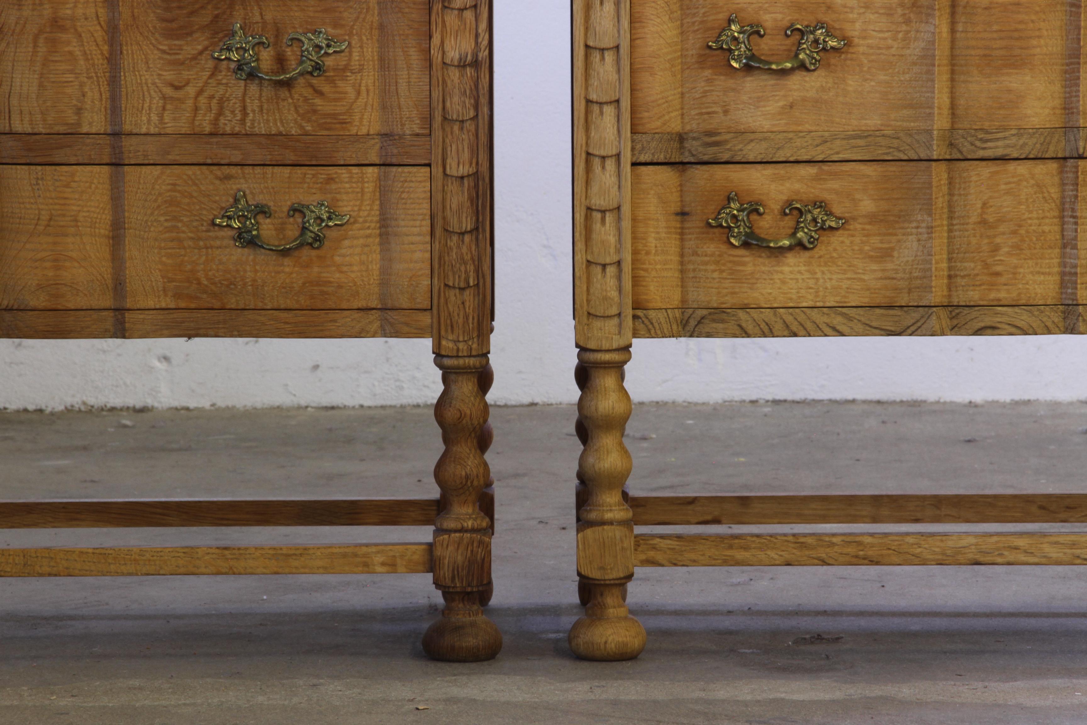 Vintage 1960s Danish Modern Oak Nightstands dans le style de Henning Kjærnulf Bon état - En vente à Store Heddinge, DK