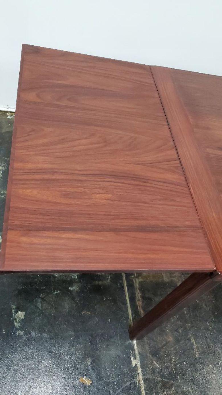 Vintage 1960s Danish Modern Rosewood Extendable Dining Table Made In Denmark For Sale 12