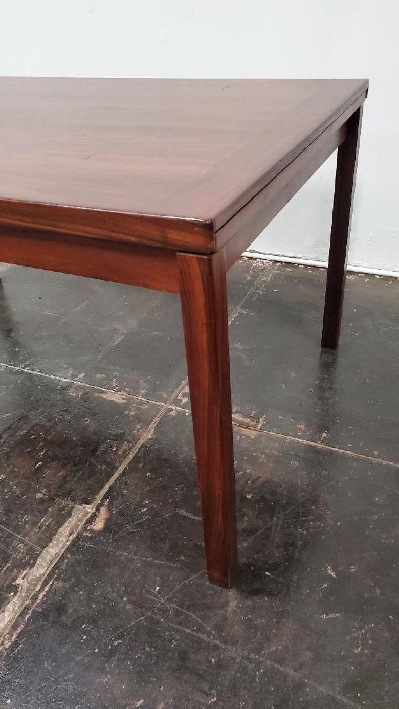 Vintage 1960s Danish Modern Rosewood Extendable Dining Table Made In Denmark In Good Condition For Sale In Monrovia, CA