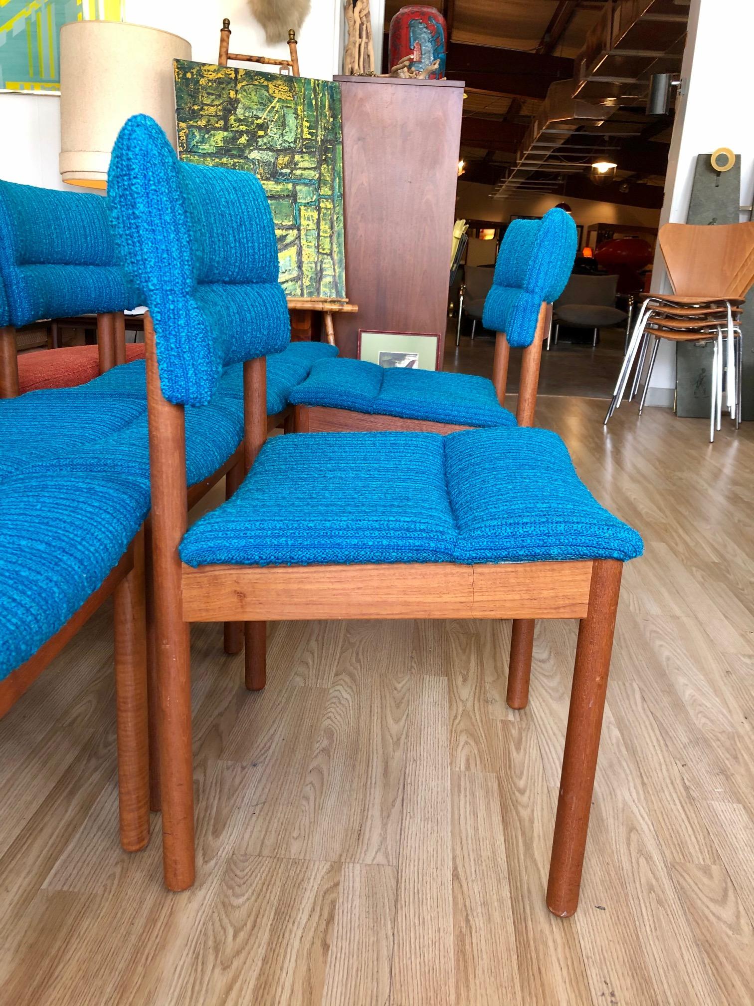 Mid-Century Modern Vintage 1960s Danish Modern Set of Six Teak Dining Chairs