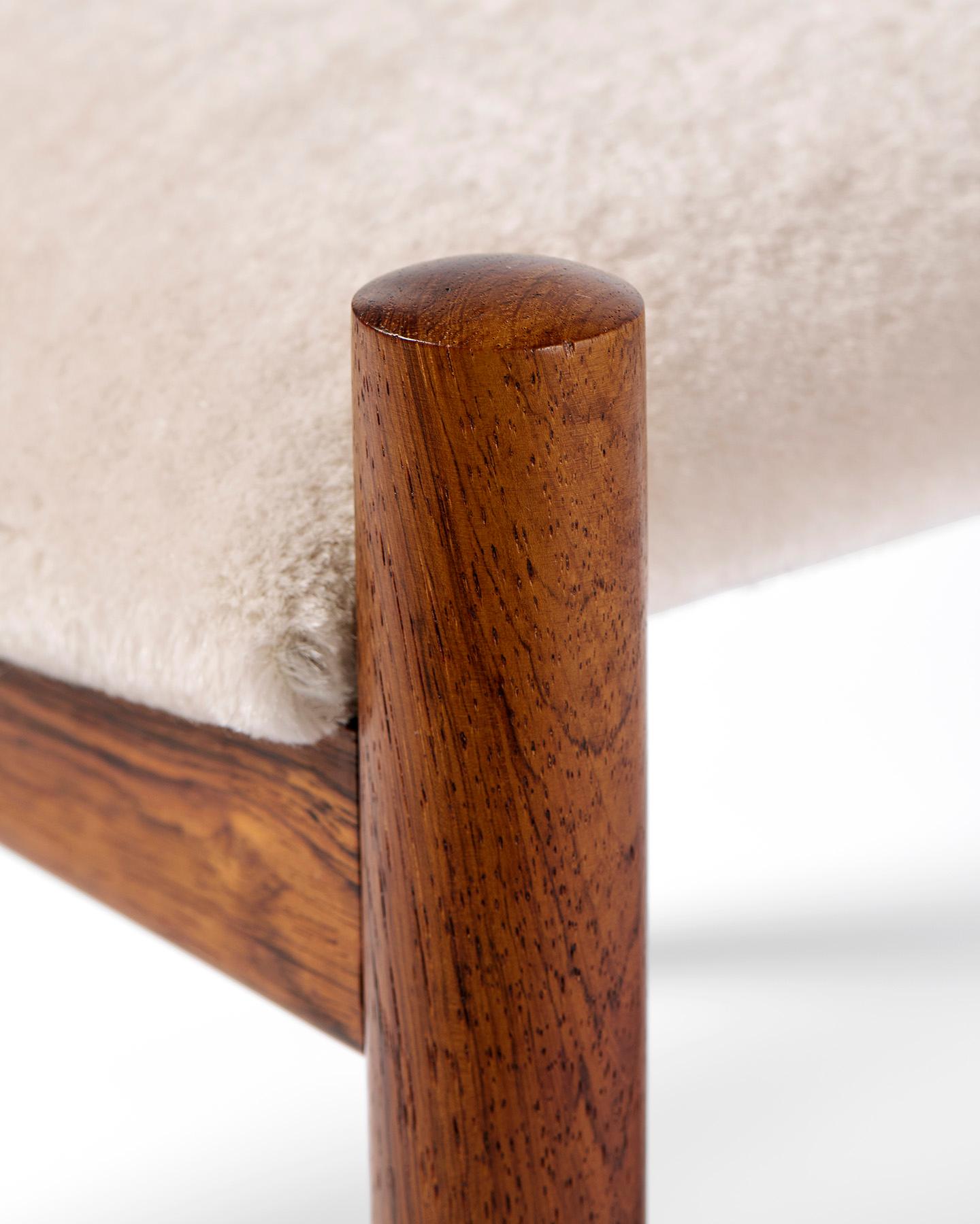 Milieu du XXe siècle Pouf danois vintage des années 1960 en palissandre et velours de mohair en vente