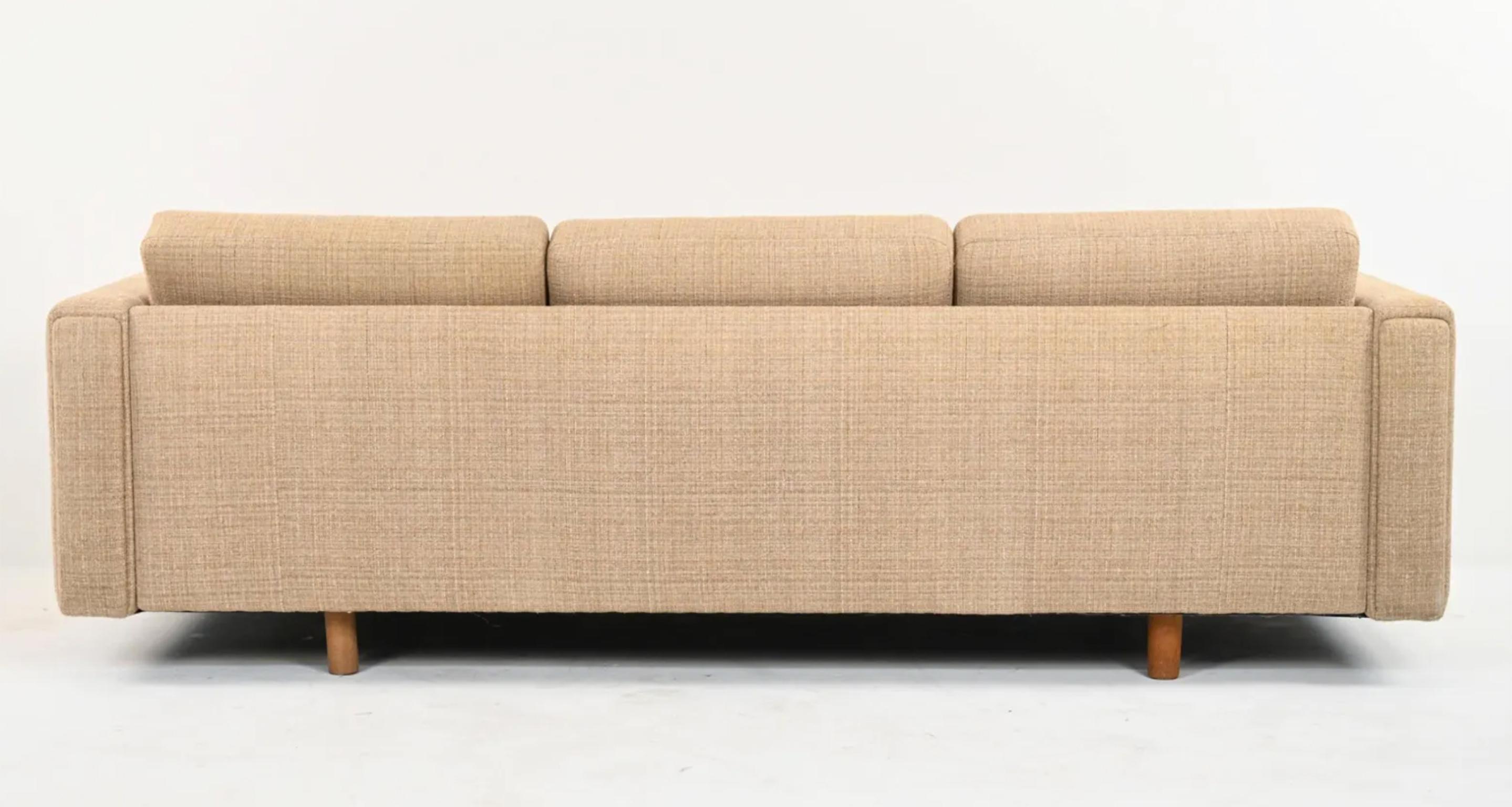 Danois Canapé danois à trois places modèle GE-300/3 de Hans Wegner pour GETAMA, années 1960 en vente