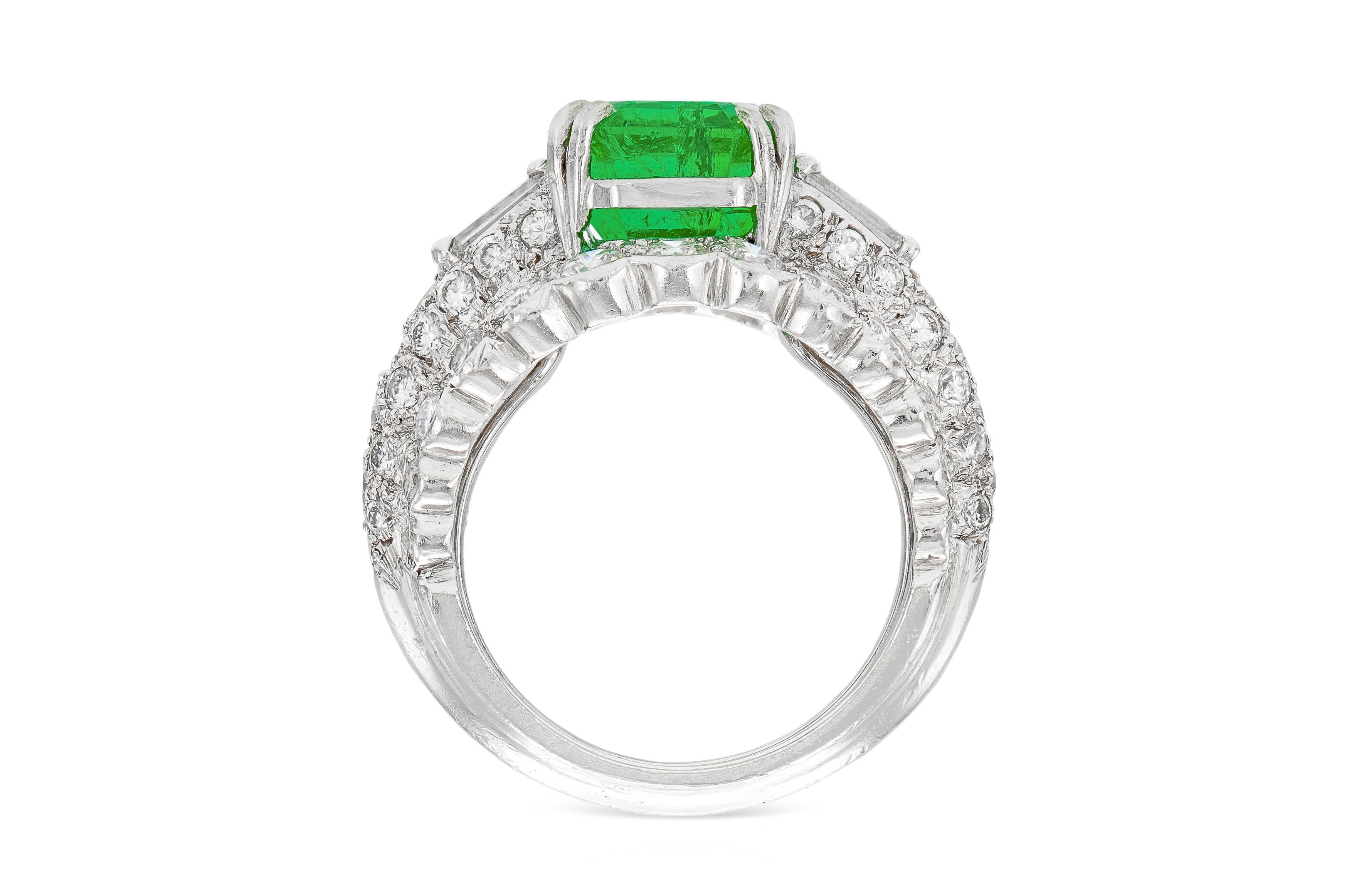 Women's Vintage 1960s David Webb 6.00 Carat Emerald Ring For Sale
