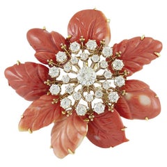 David Webb Broche fleur en corail avec diamants, années 1960
