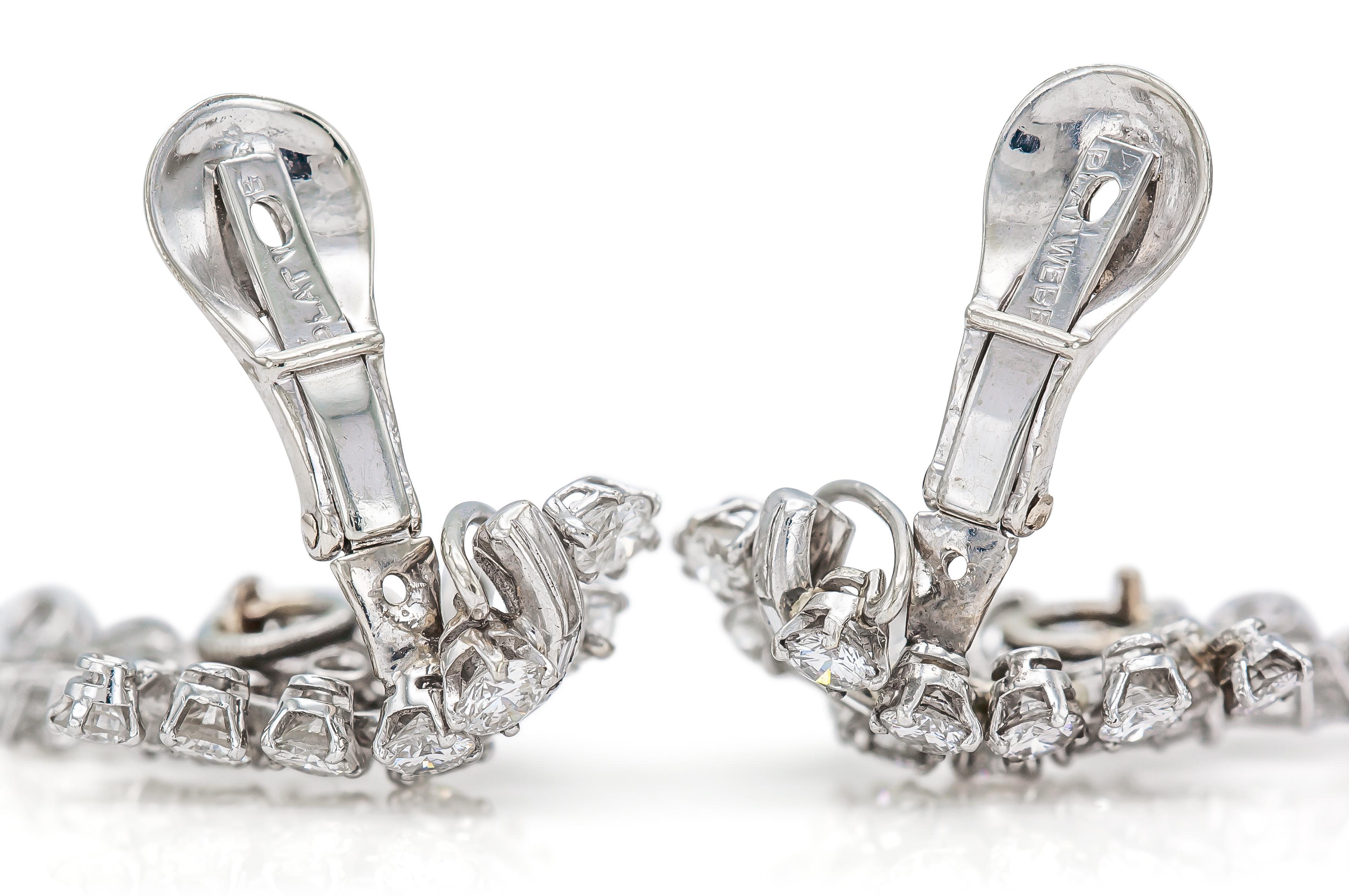 Vintage 1960s David Webb Diamond Leaf Earrings In Good Condition For Sale In New York, NY