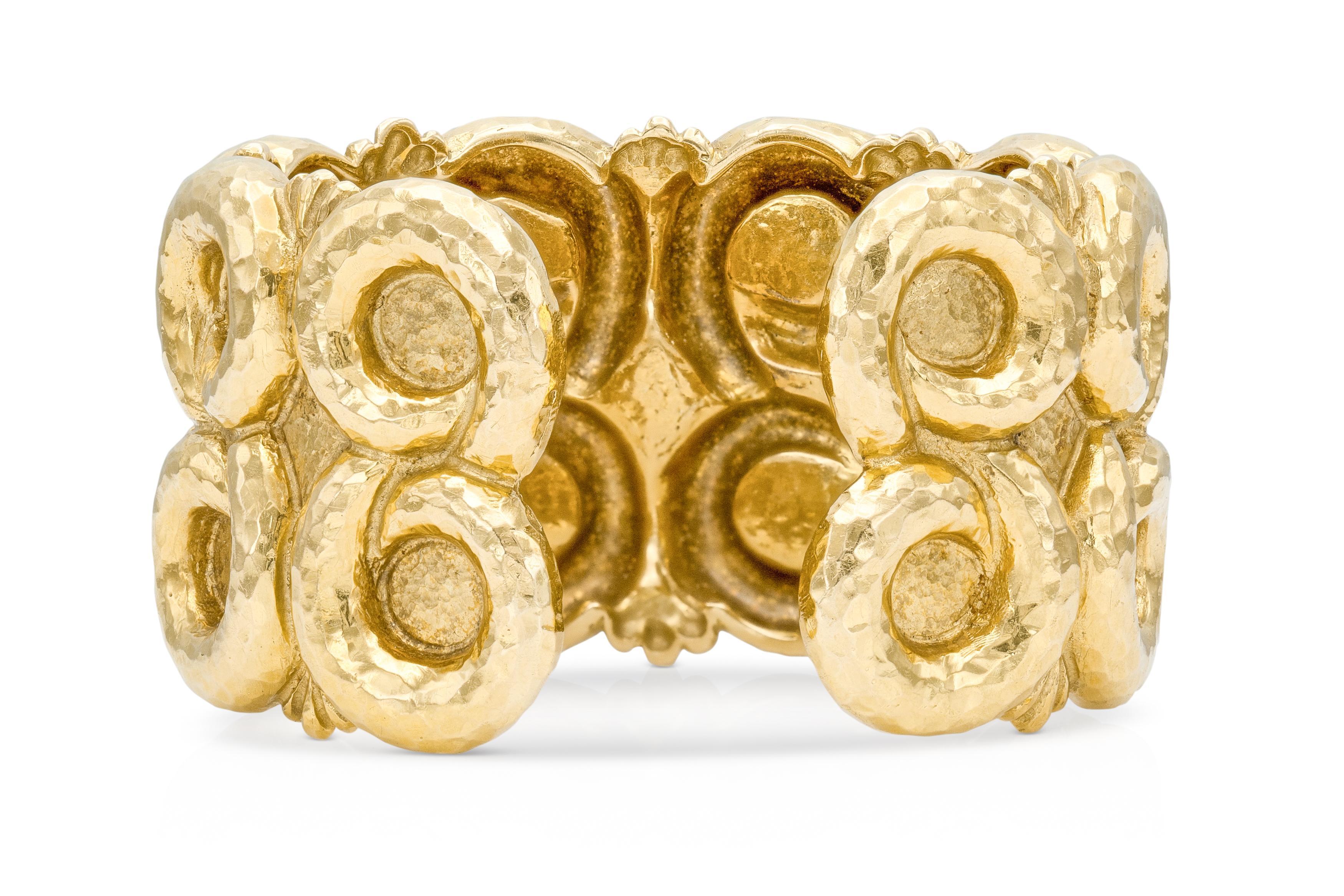 Vintage 1960s David Webb Gold Swirl Cuff Bracelet In Good Condition For Sale In New York, NY
