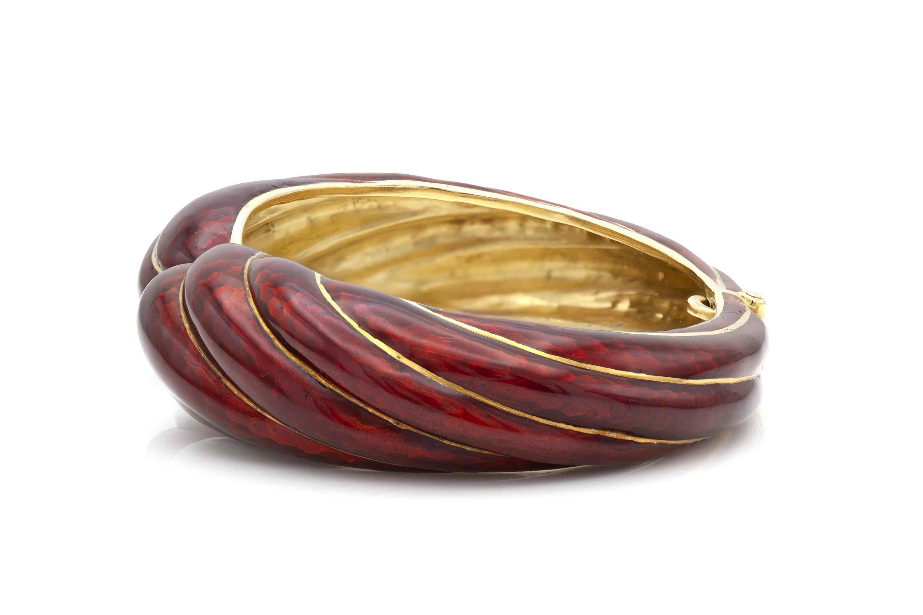 Finely crafted in 18k yellow gold with red enamel.
Signed by David Webb
Circa 1960s
Size 6 inches
