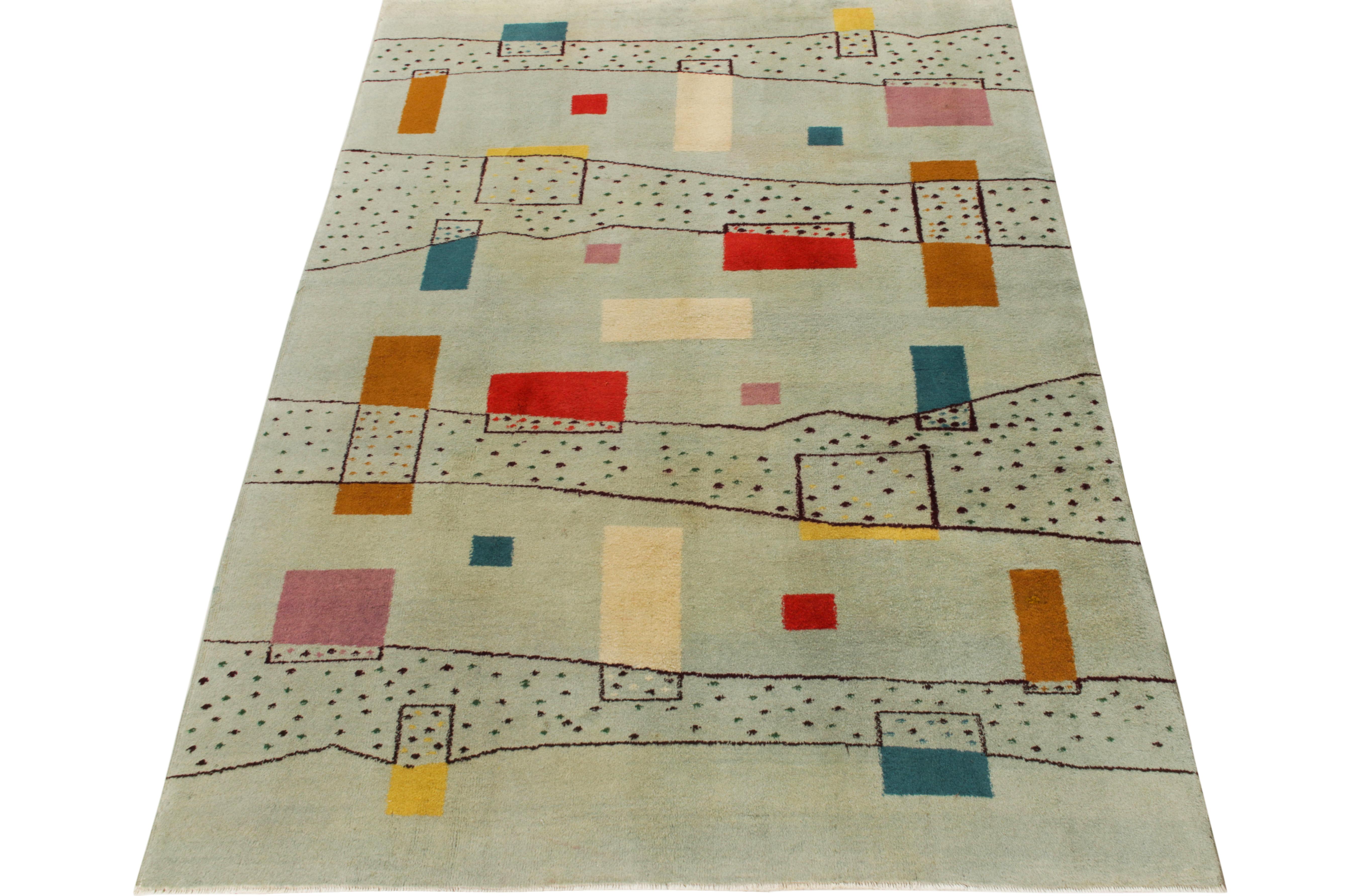 Hand-knotted in wool from Turkey circa 1960-1970, this 5 x 8 vintage Turkish Art Deco rug joins Rug & Kilim’s Mid-Century Pasha Collection. This repertoire features the iconic works of a legendary Turkish designer that showcases his wholehearted