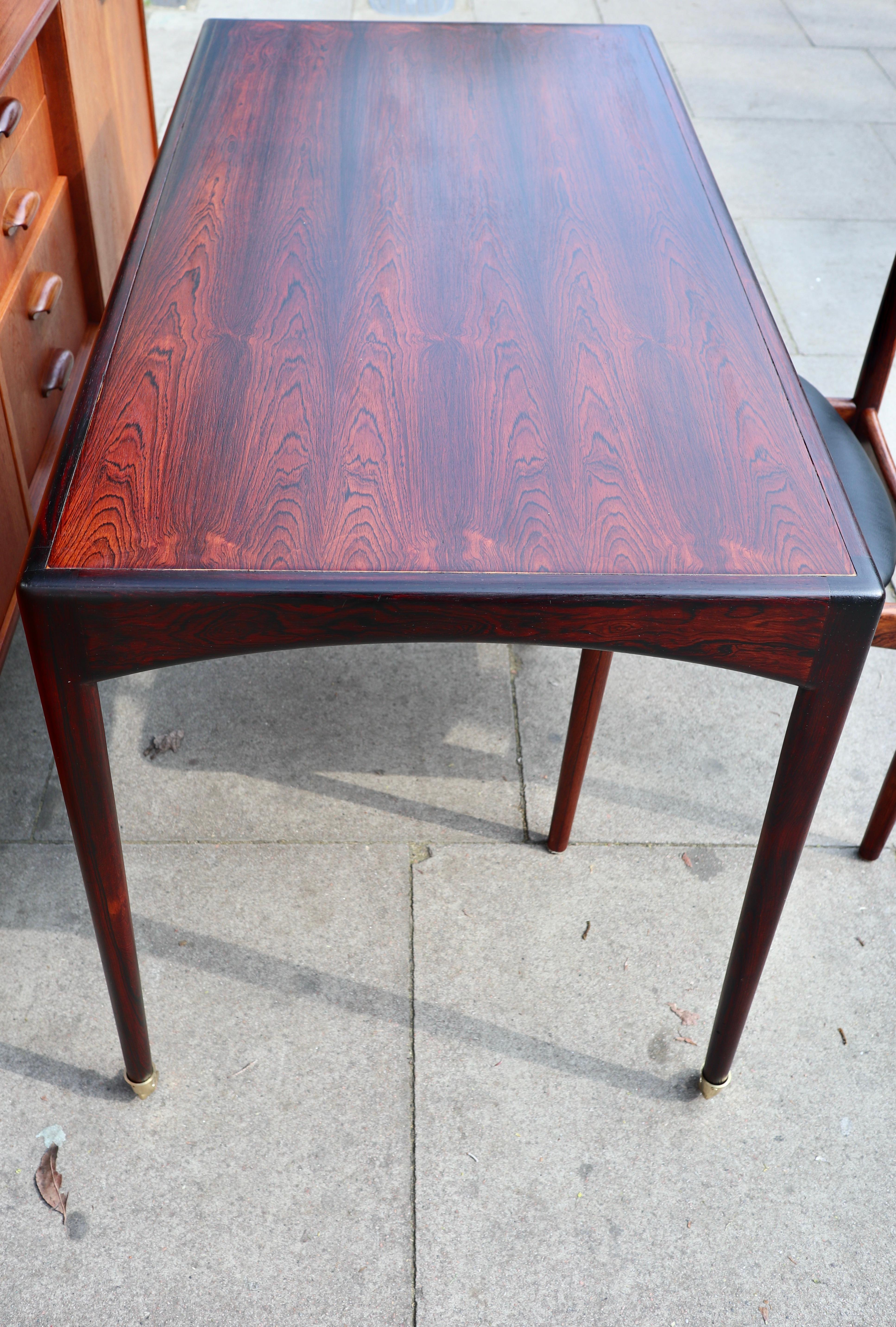 Table de bureau/table console moderne des années 1960 en bois de rose Rio, Kristian Vedel en vente 8