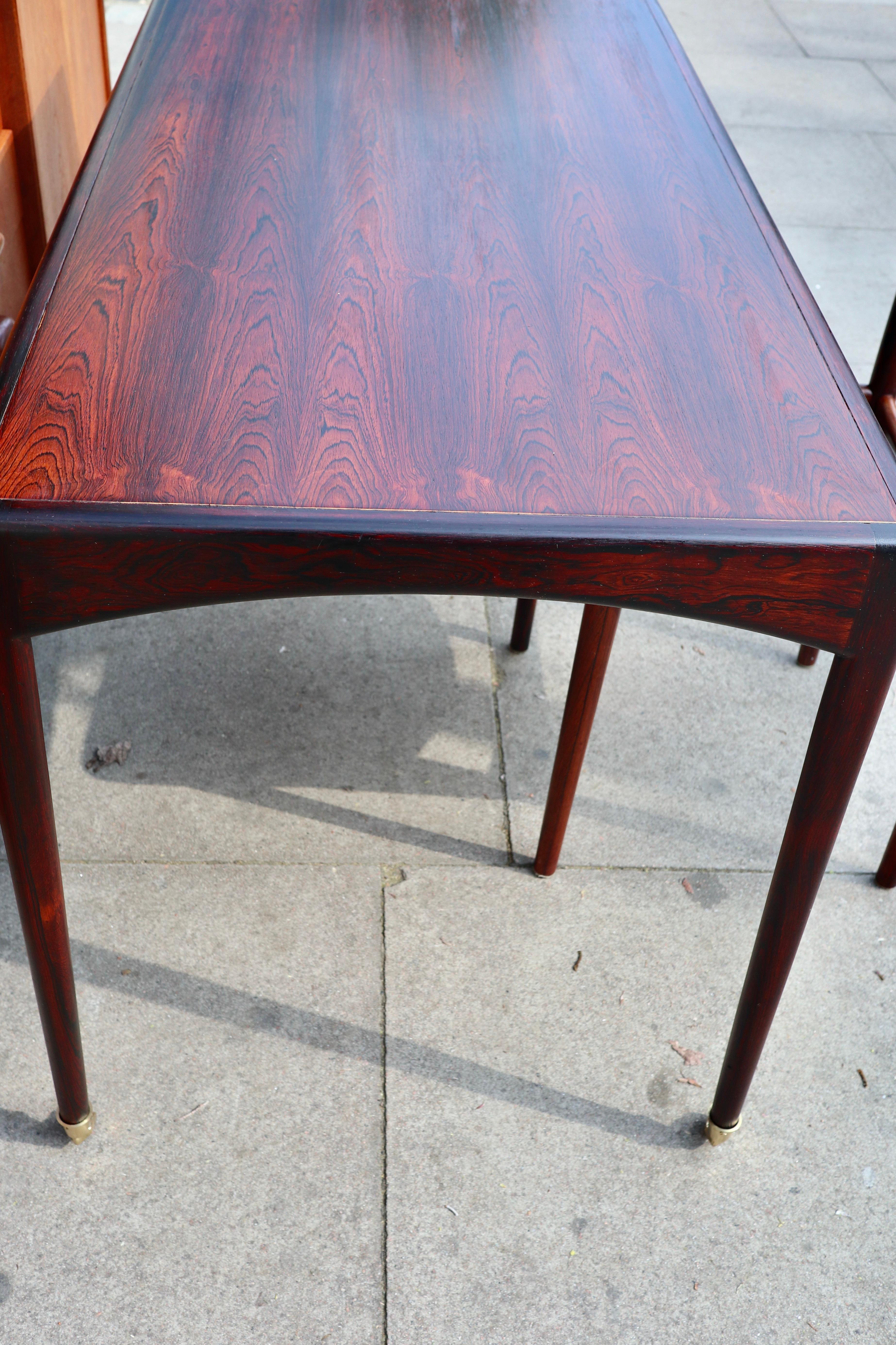 20ième siècle Table de bureau/table console moderne des années 1960 en bois de rose Rio, Kristian Vedel en vente