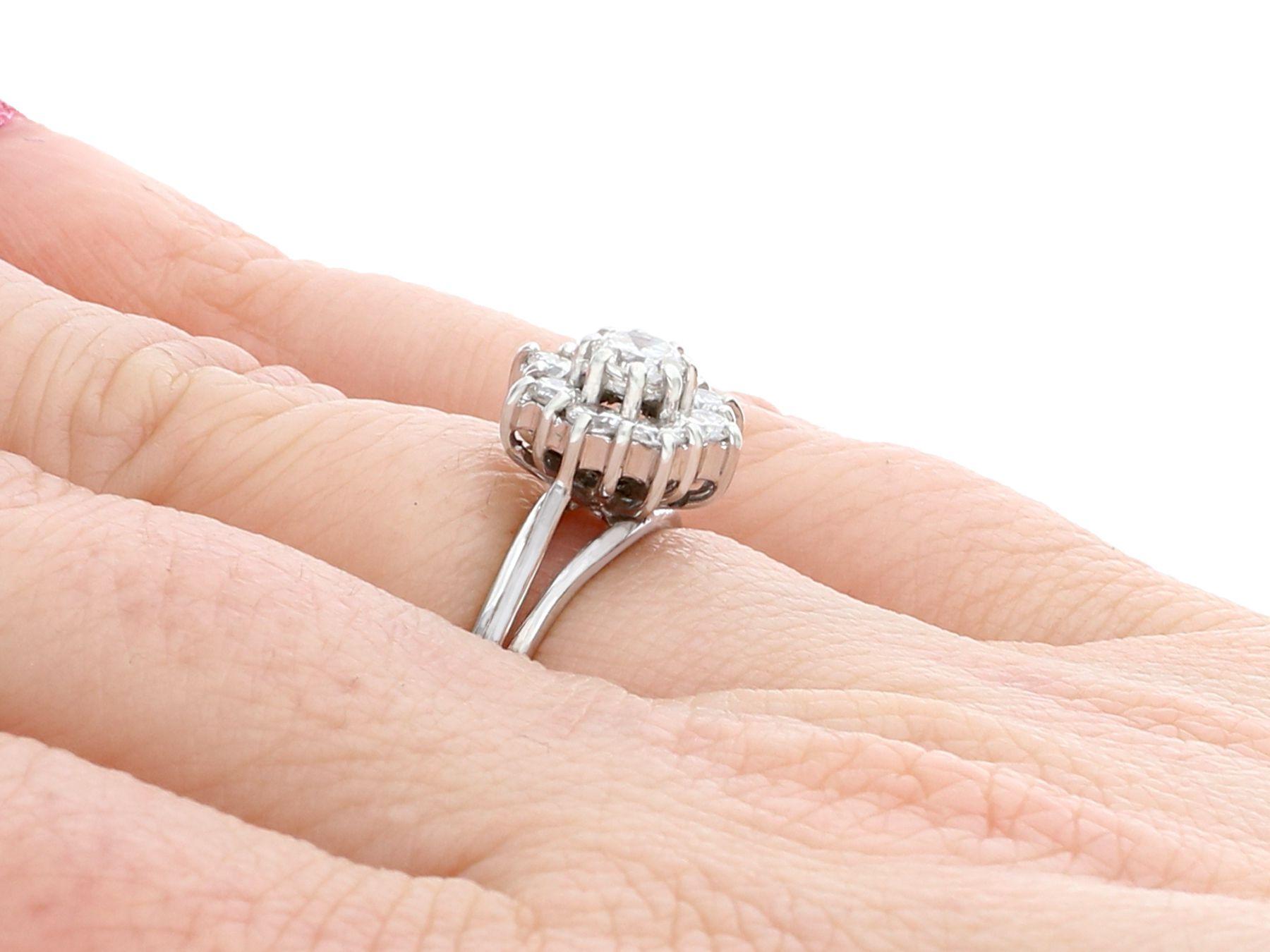 Vintage Diamond and White Gold Cluster Engagement Ring In Excellent Condition For Sale In Jesmond, Newcastle Upon Tyne
