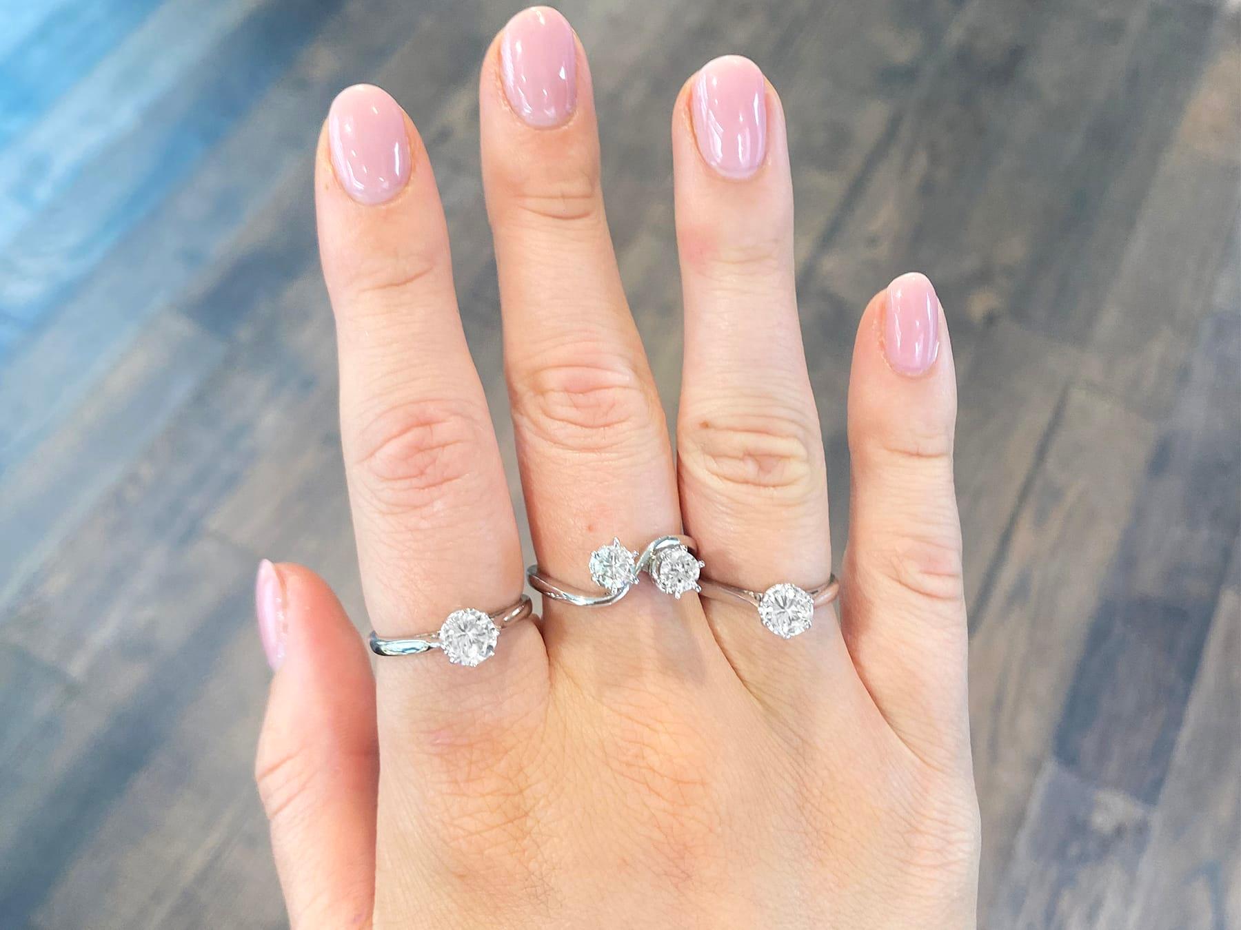 Verlobungsring aus Diamant und Weißgold mit Solitär aus den 1960er Jahren Damen im Angebot