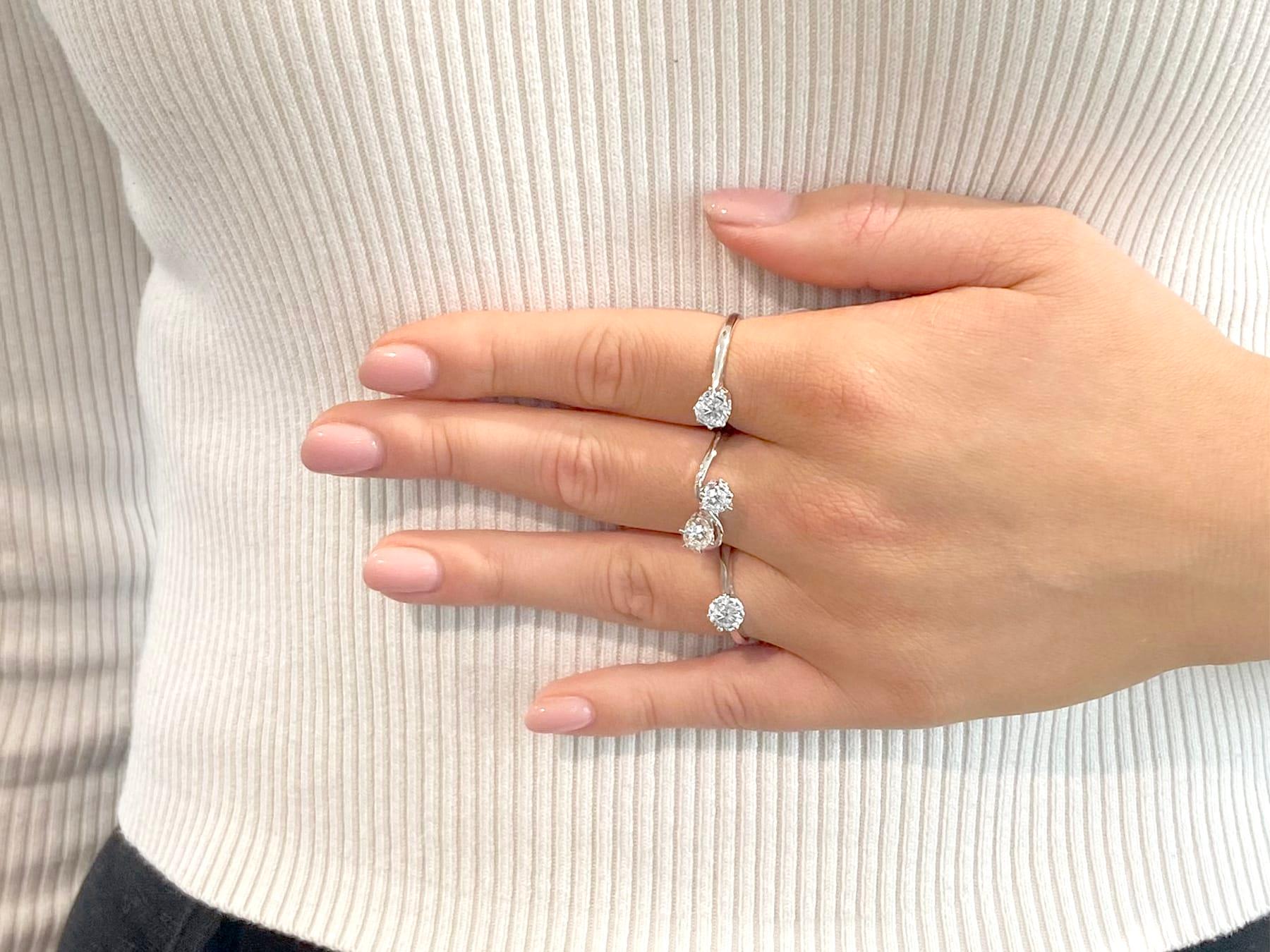 Verlobungsring aus Diamant und Weißgold mit Solitär aus den 1960er Jahren im Angebot 1