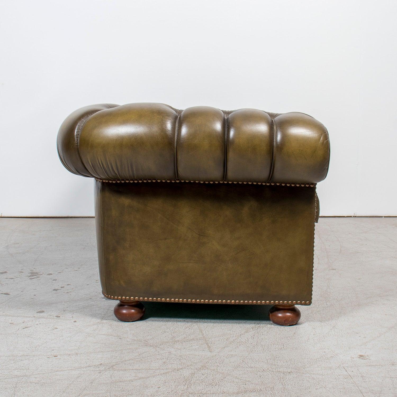 Vintage 1960s English Chesterfield Sofa in Olive Green Leather For Sale 12