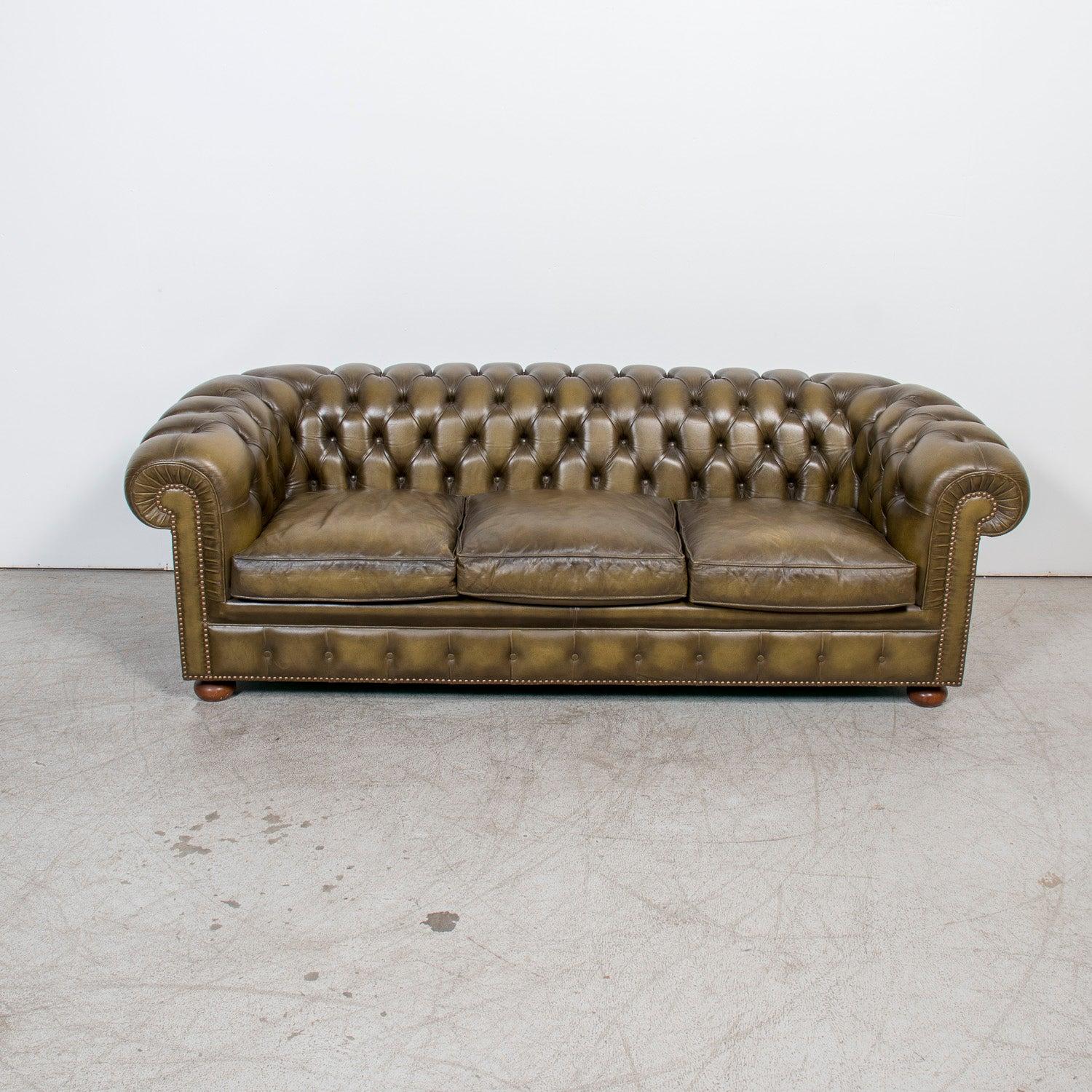 French Vintage 1960s English Chesterfield Sofa in Olive Green Leather For Sale