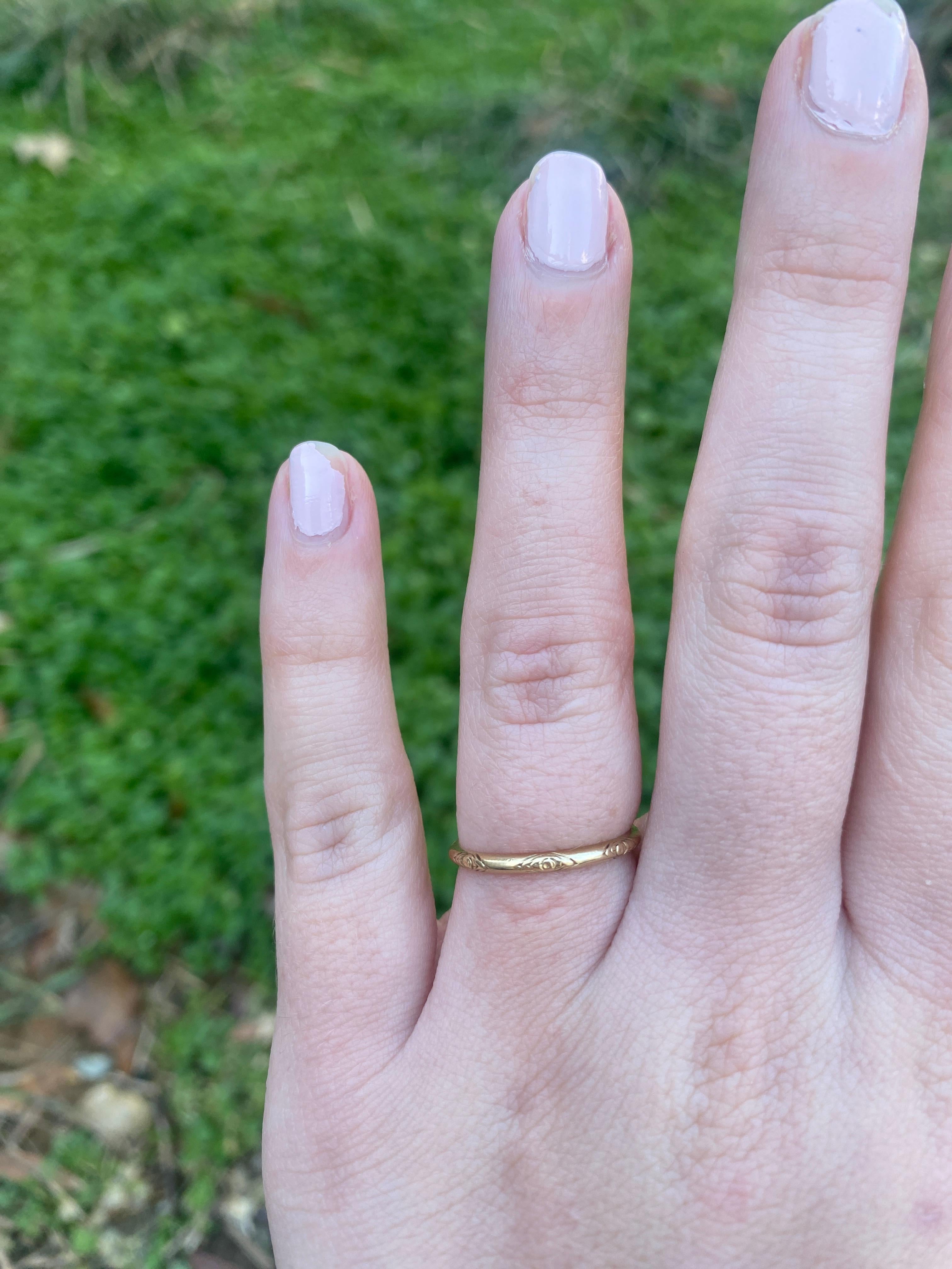 Vintage 1960er Jahre gravierter Vintage-Ring, 14k Gelbgold, Größe 6,5 im Angebot 2