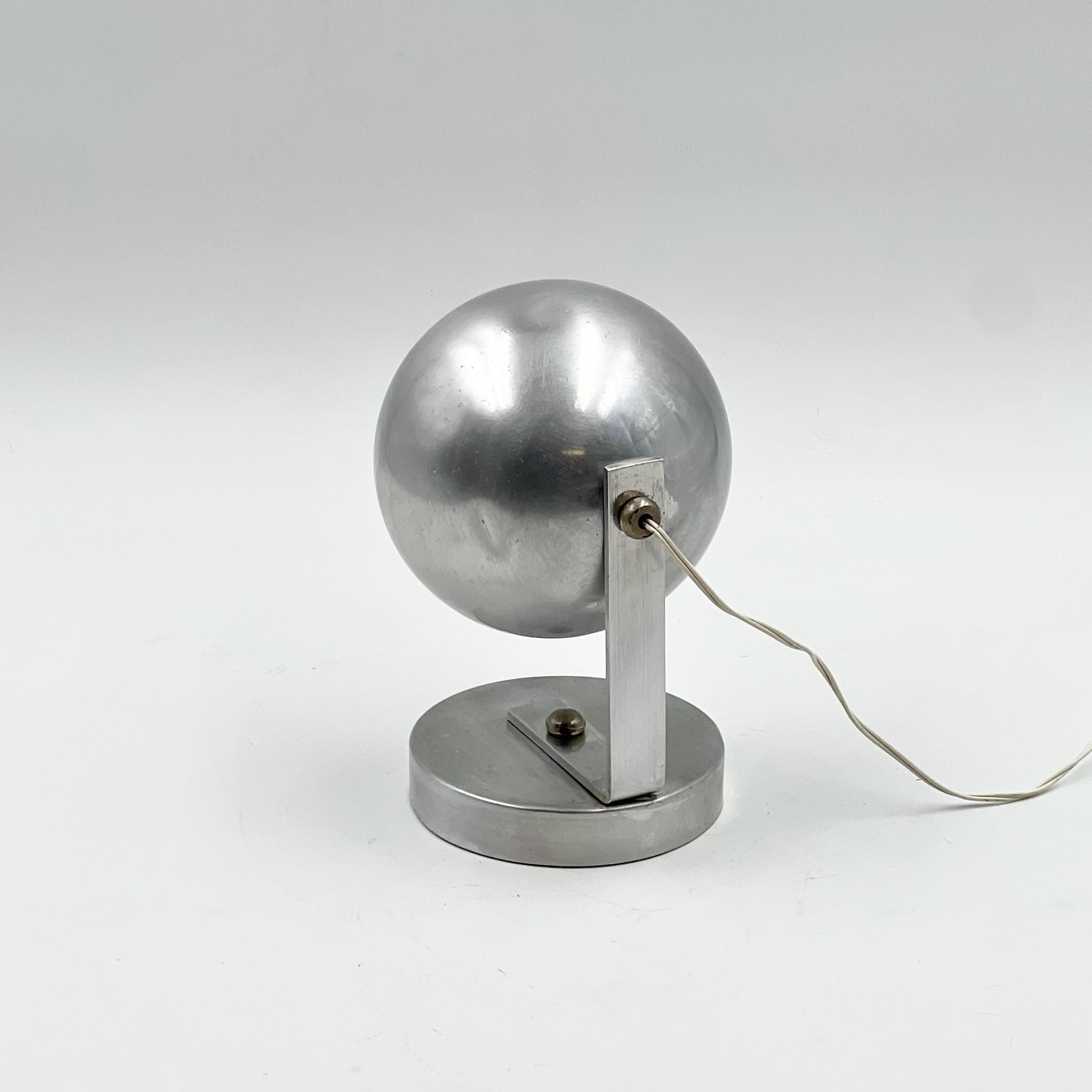 Aluminum Vintage 1960s Eyeball Table Lamp - MCM Design Italian Lighting