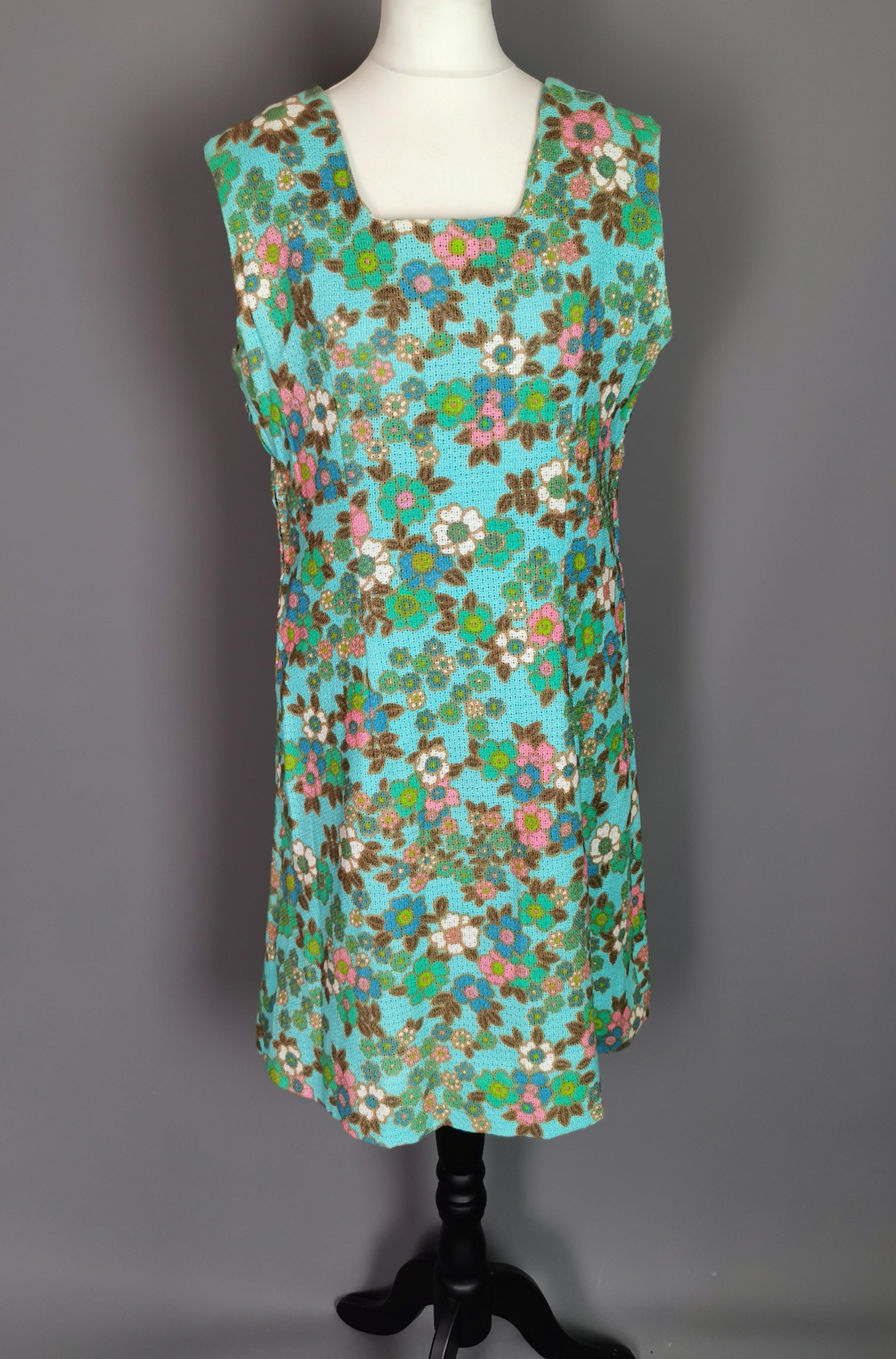 Vintage 1960s Floral mini dress, mod, flower power  In Fair Condition In NEWARK, GB