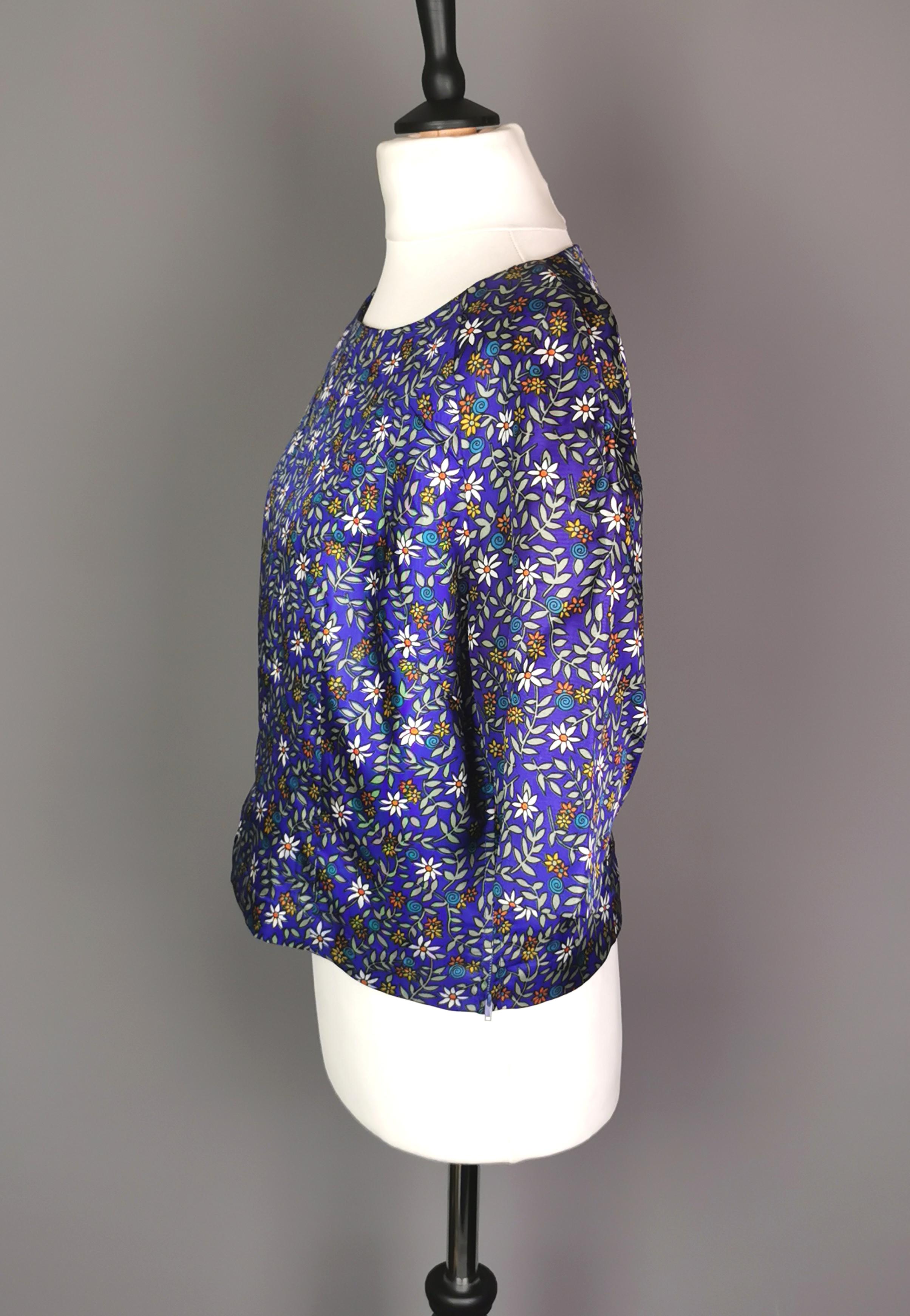 Vintage 1960s Flower power cropped blouse In Good Condition For Sale In NEWARK, GB