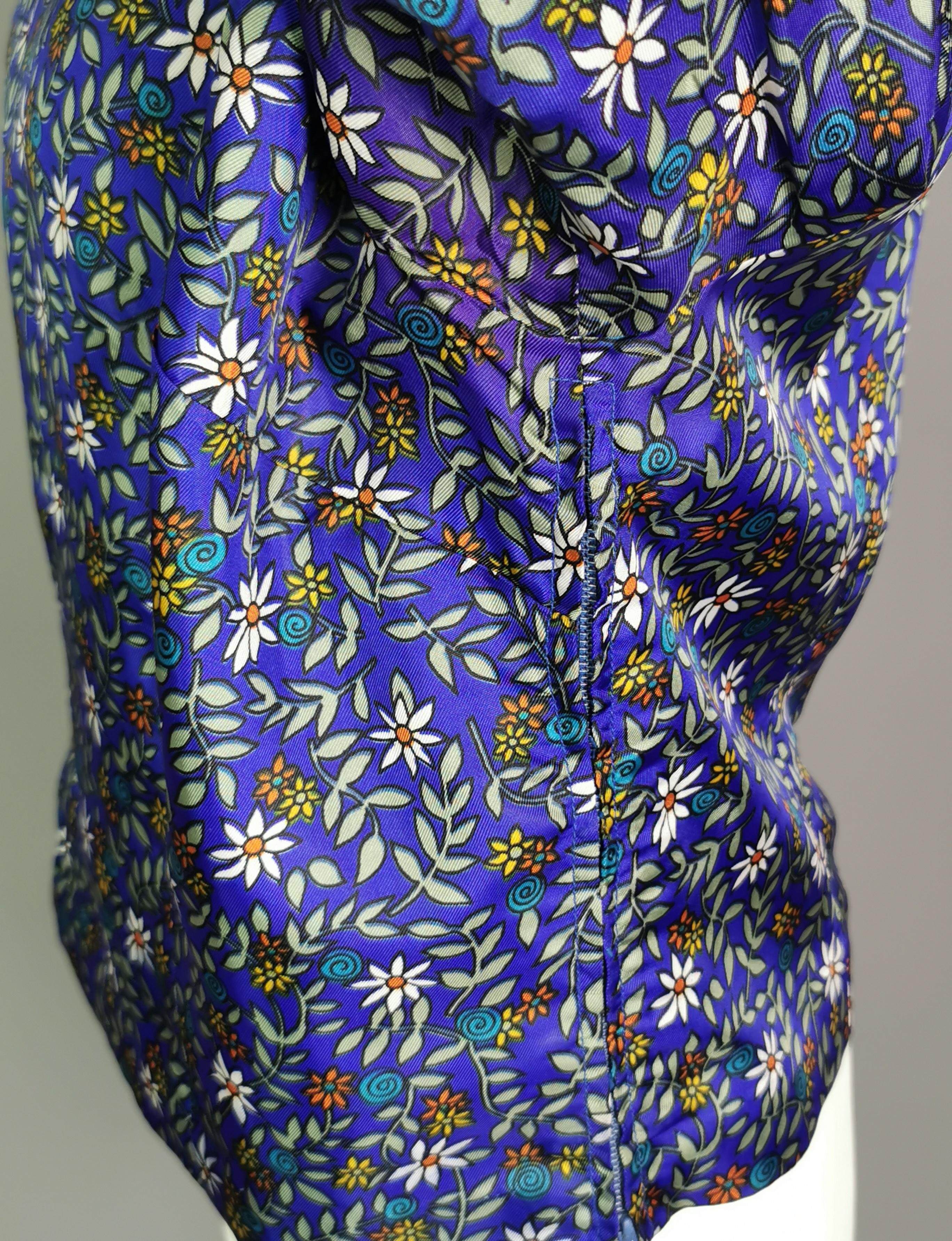 Vintage 1960s Flower power cropped blouse For Sale 3