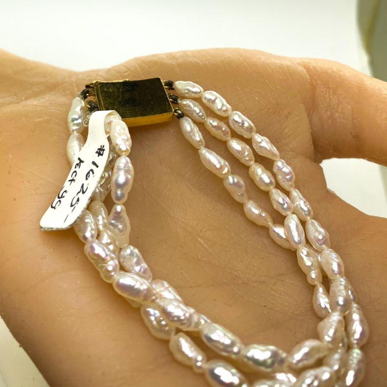 Vintage 1960's Freshwater Pearl Bracelet, Triple stand For Sale 1