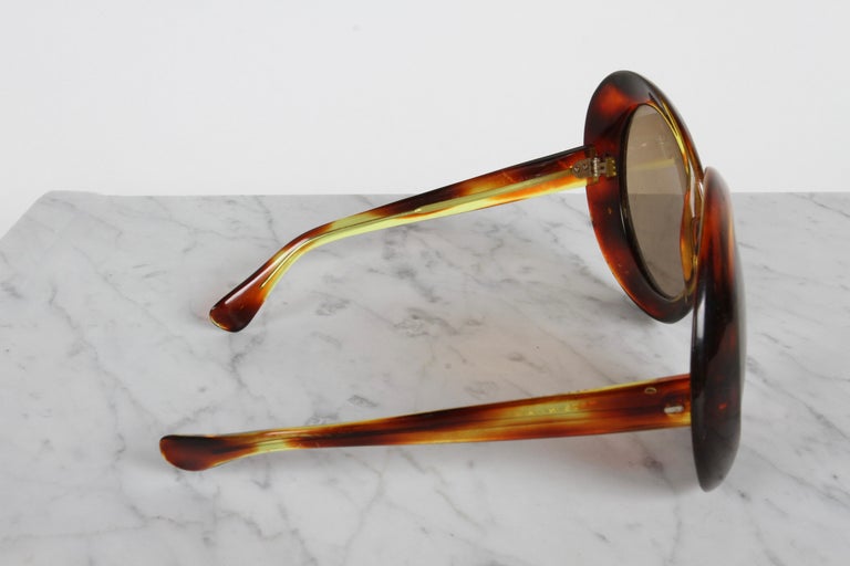 Vintage Oversized Made in Italy Tortoise Shell Plastic Sunglasses from the 1960s Vintage Oversized Made in Italy Tortoise Shell Plastic  main image 2
