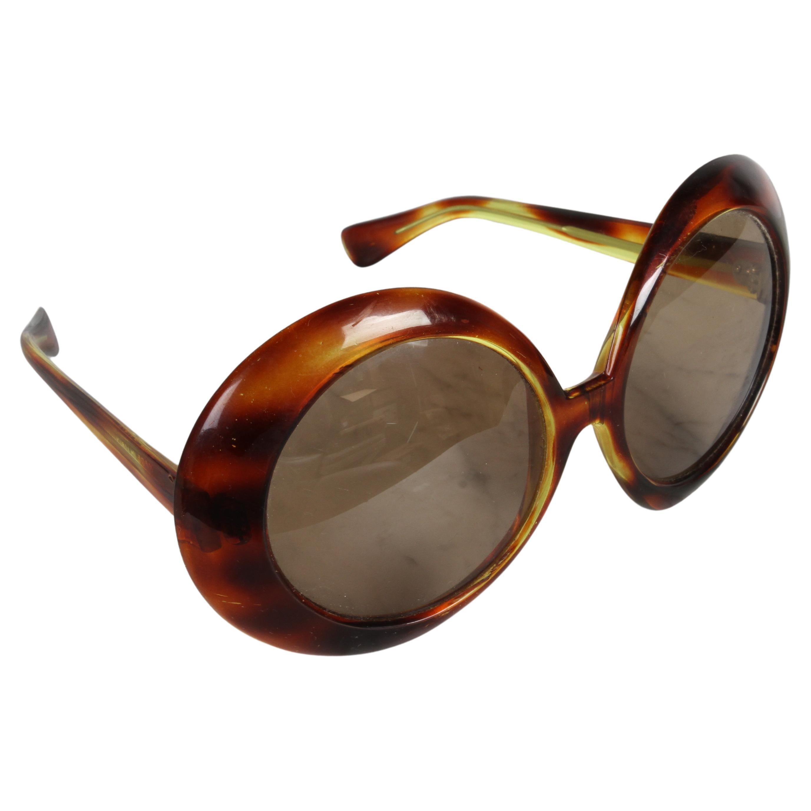 Vintage 1960s Glamorous Women's Oversized Tortoise Sunglasses - Made in Italy  For Sale
