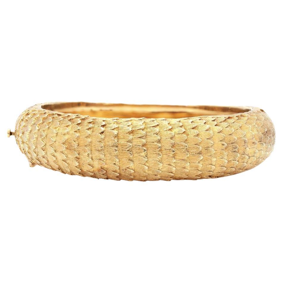 Vintage 1960s Gold Dragon Scales Hinged Bangle Bracelet