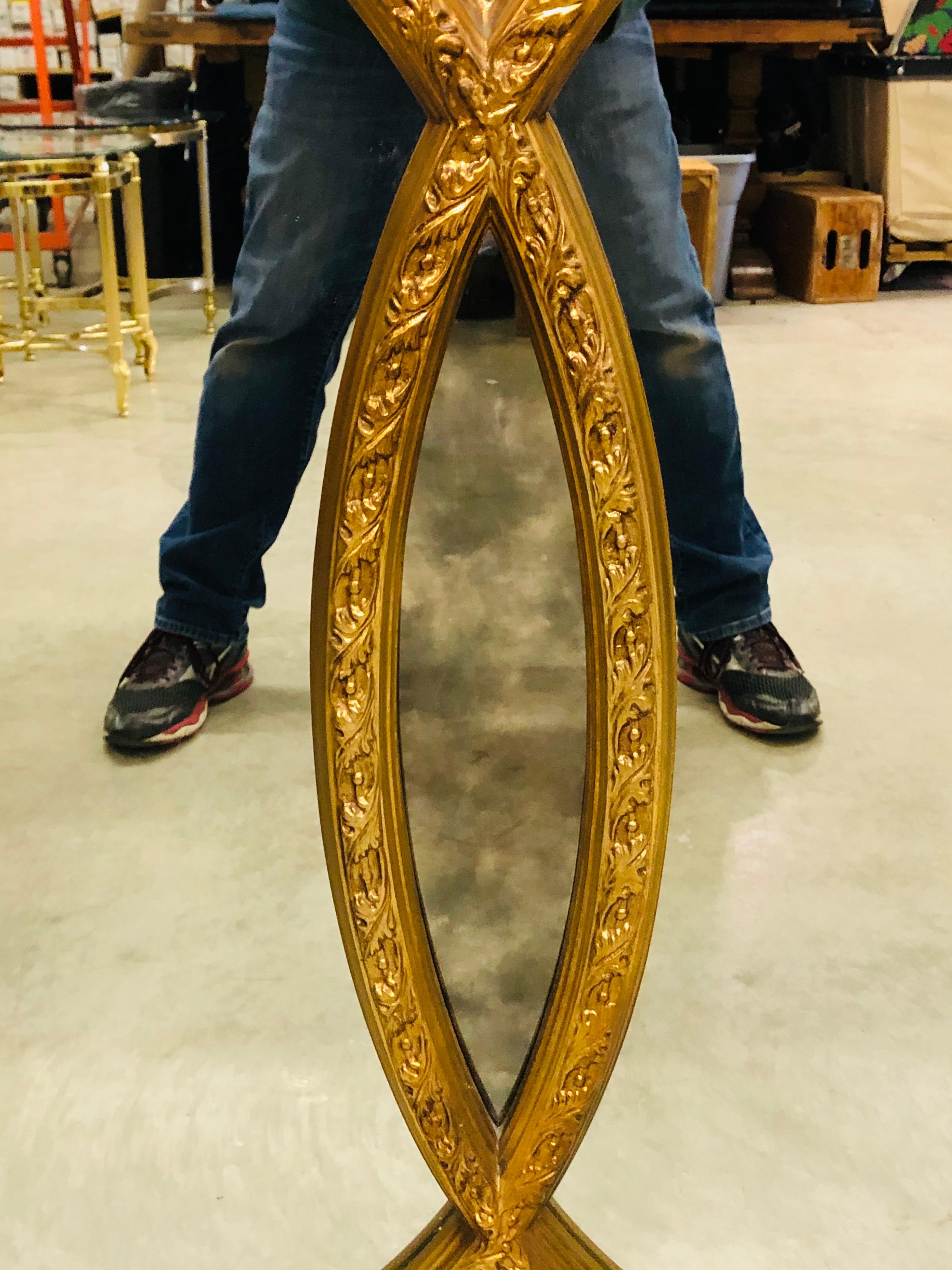 Miroir mural vintage encadré à 3 sections avec cadre doré, années 1960 Bon état - En vente à Amherst, NH