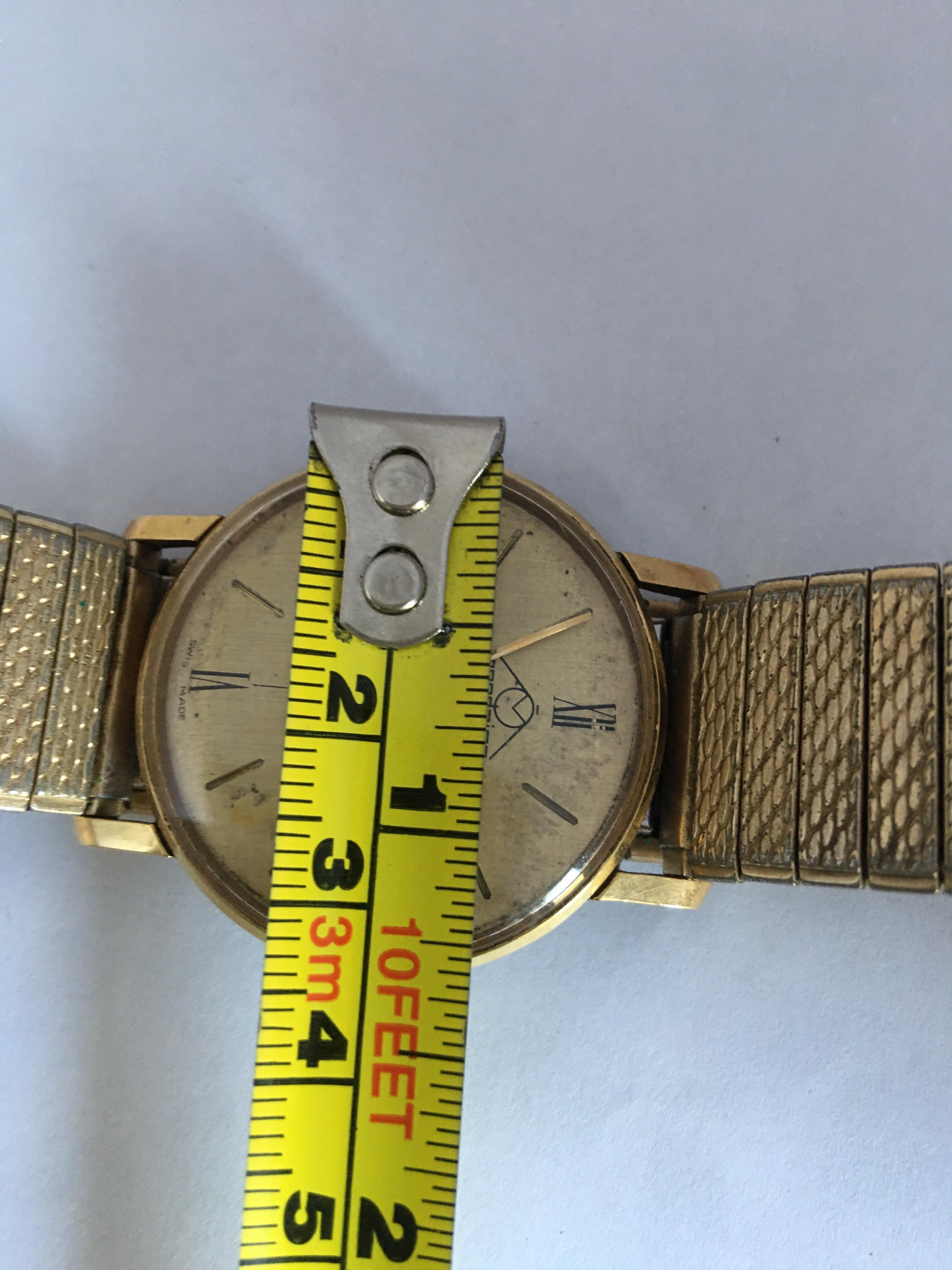 Vintage 1960s Gold-Plated and Stainless Steel Back Mechanical Swiss Watch For Sale 3