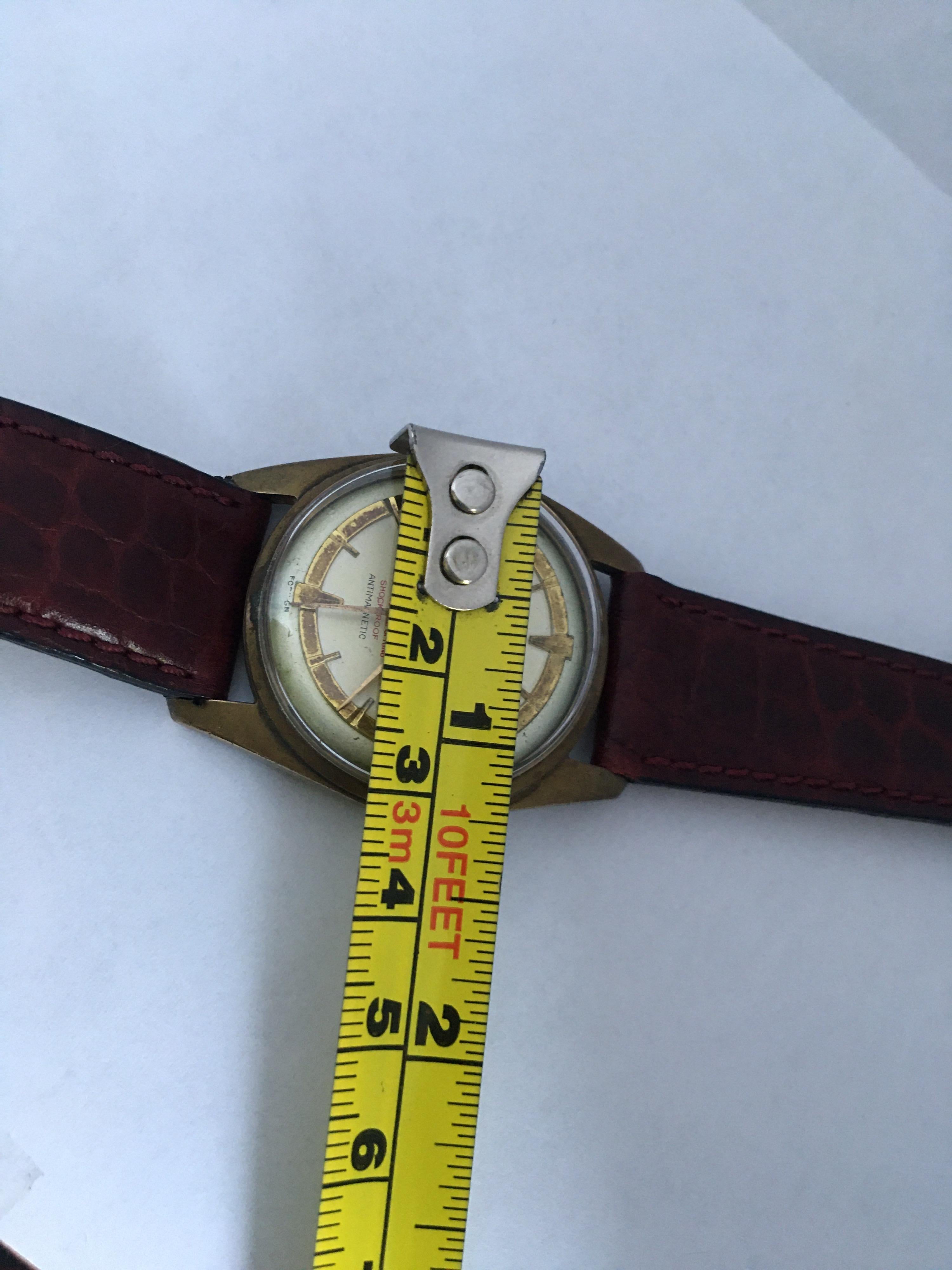 Vintage 1960s Gold-Plated and Stainless Steel Back Mechanical Watch For Sale 4