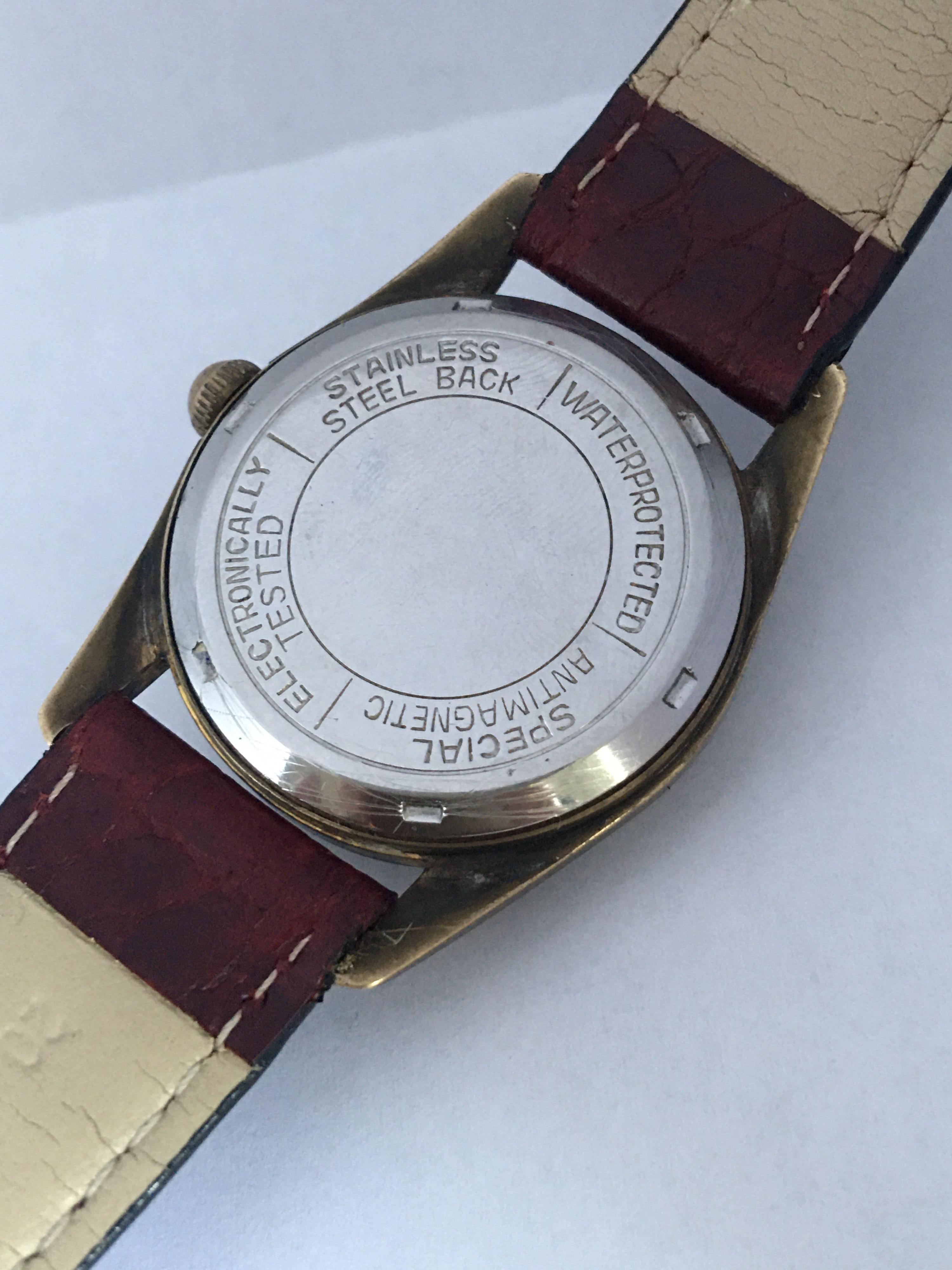 Vintage 1960s Gold-Plated and Stainless Steel Back Mechanical Watch For Sale 2
